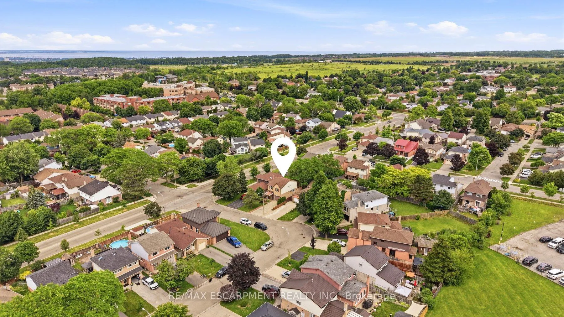 Photo 19 of 3 Twinoaks Crescent, Hamilton, Stoney Creek Mountain — HOMEH