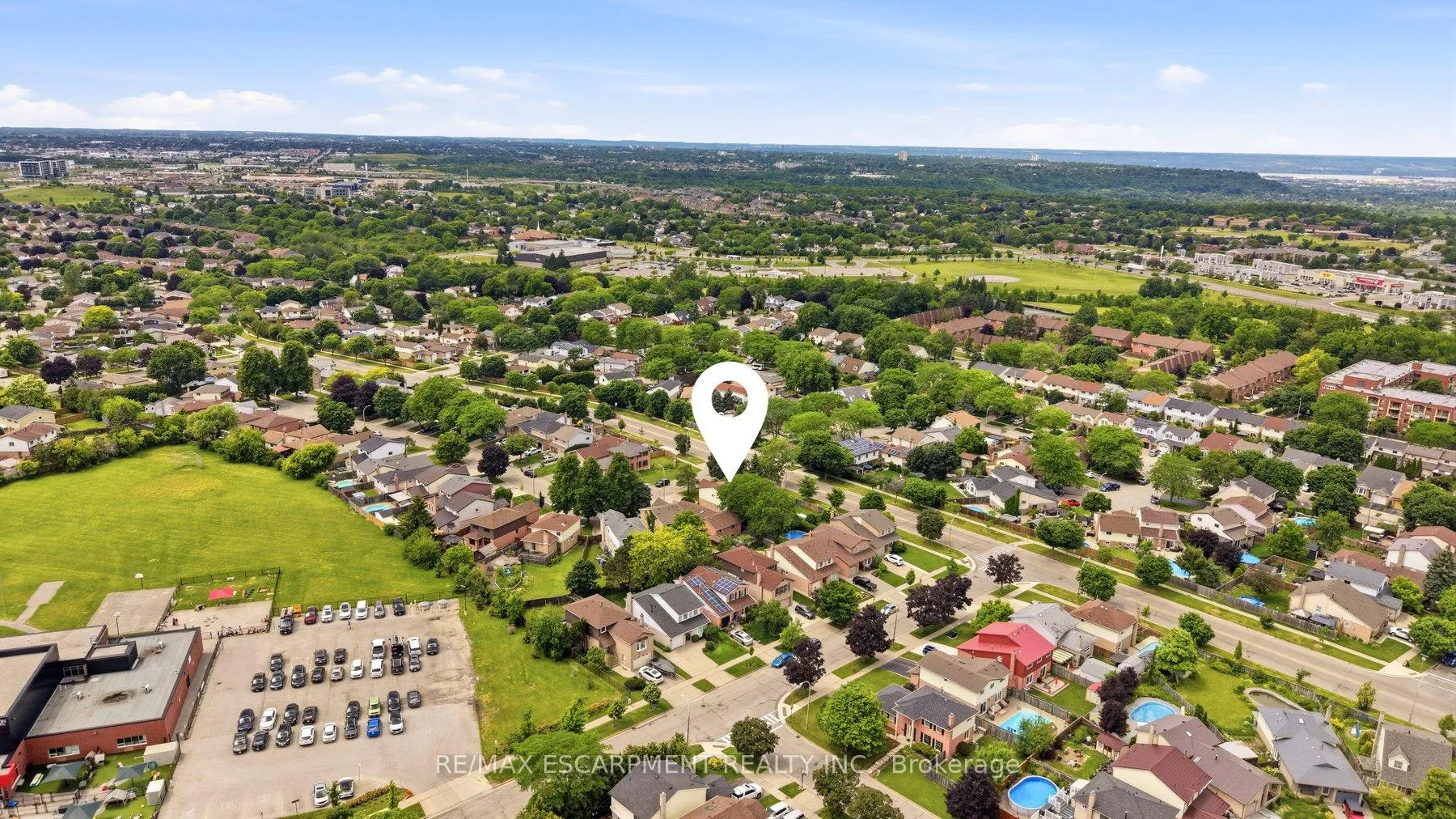 Photo 22 of 3 Twinoaks Crescent, Hamilton, Stoney Creek Mountain — HOMEH