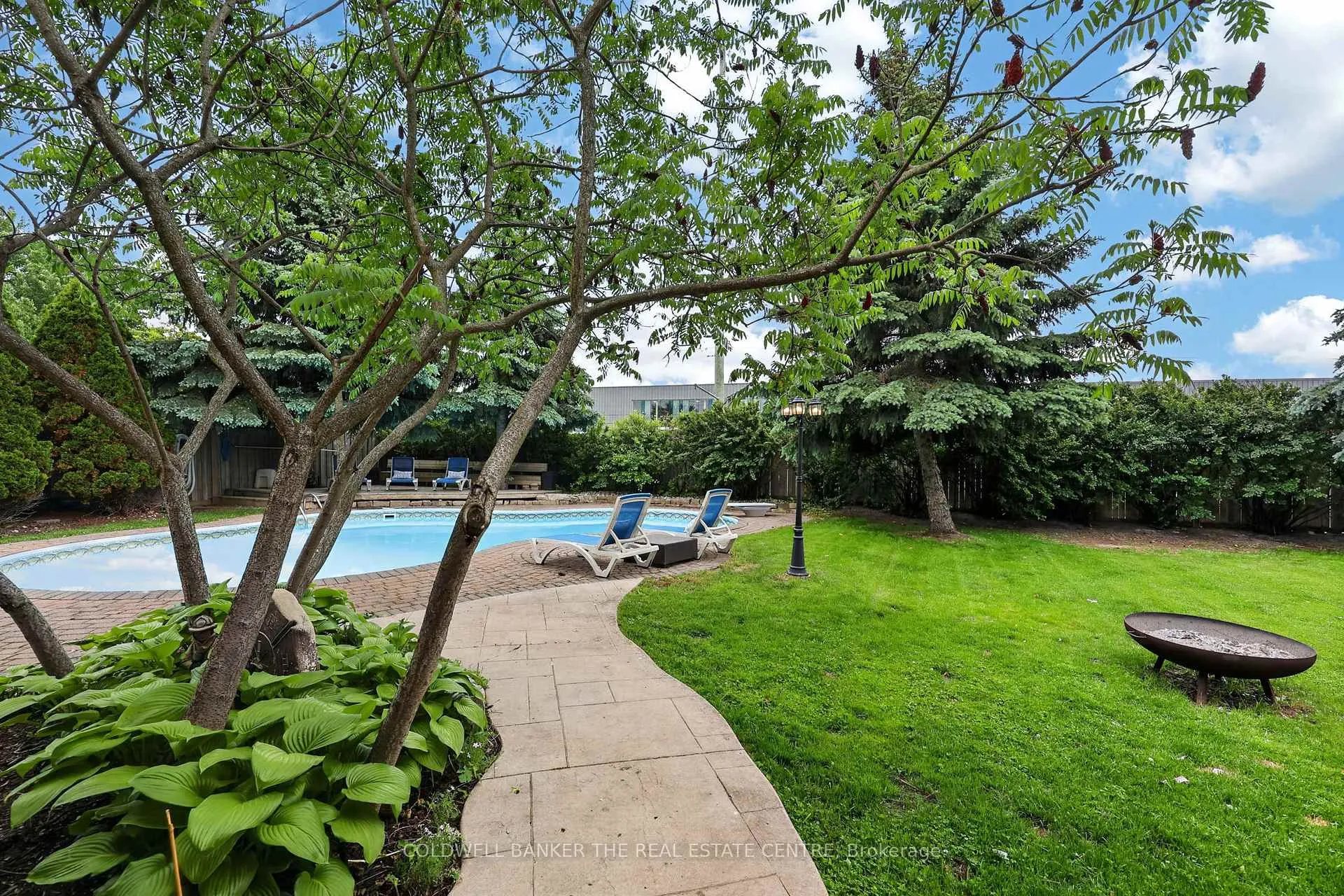 Photo 38 of 539 Veale Place, Newmarket, Gorham-College Manor — HOMEH