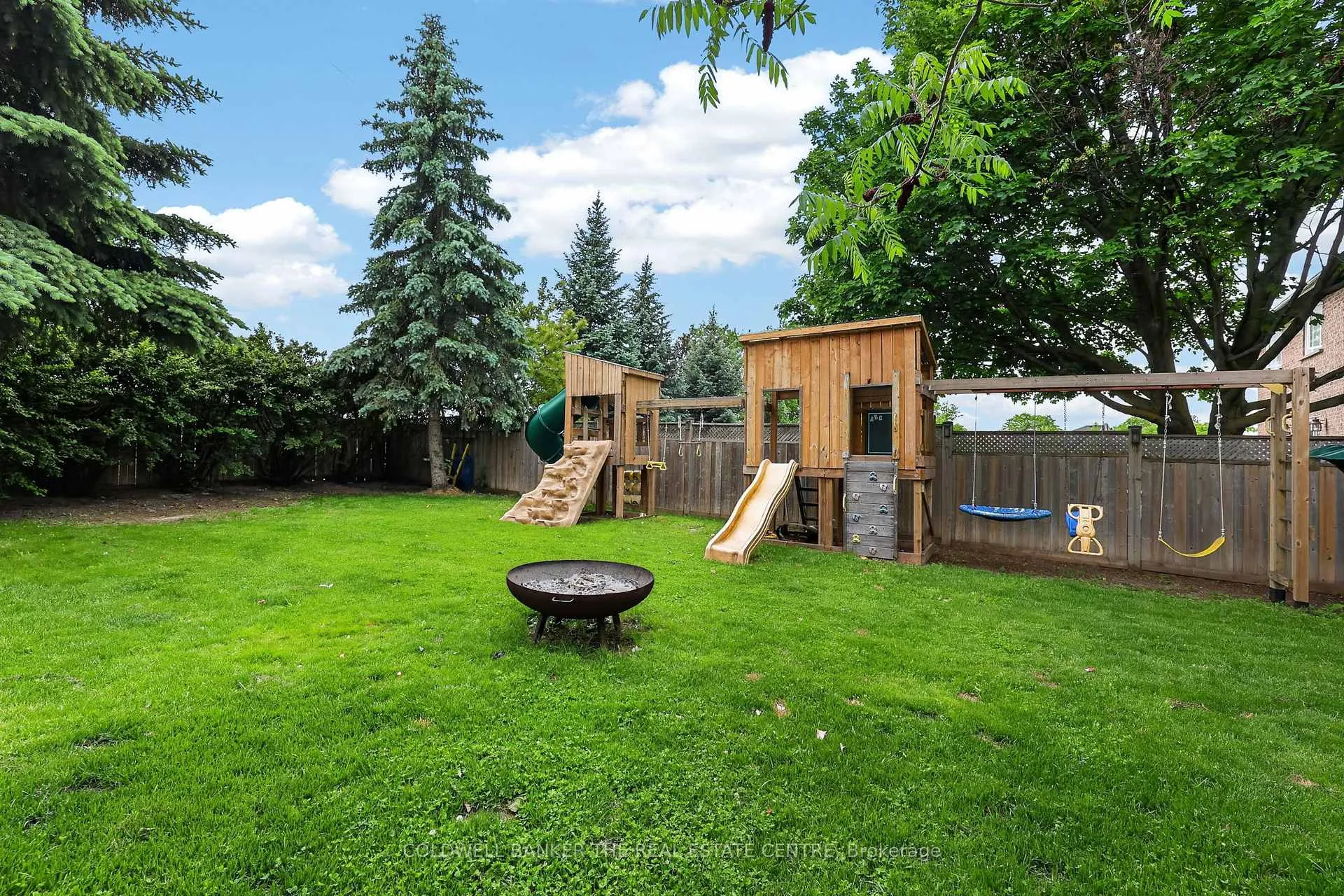 Photo 41 of 539 Veale Place, Newmarket, Gorham-College Manor — HOMEH