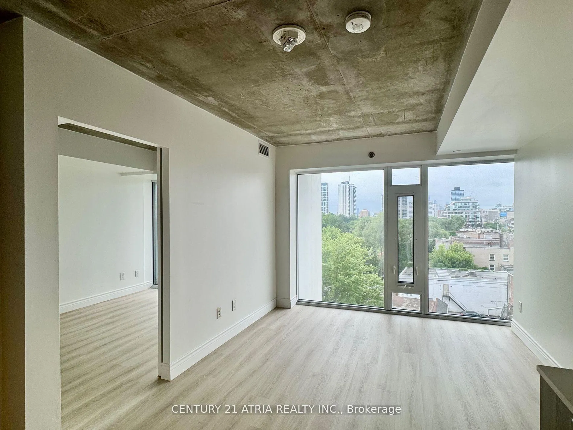 Photo 4 of Unit 731, 8 Hillsdale Avenue E, Toronto, Mount Pleasant West — HOMEH