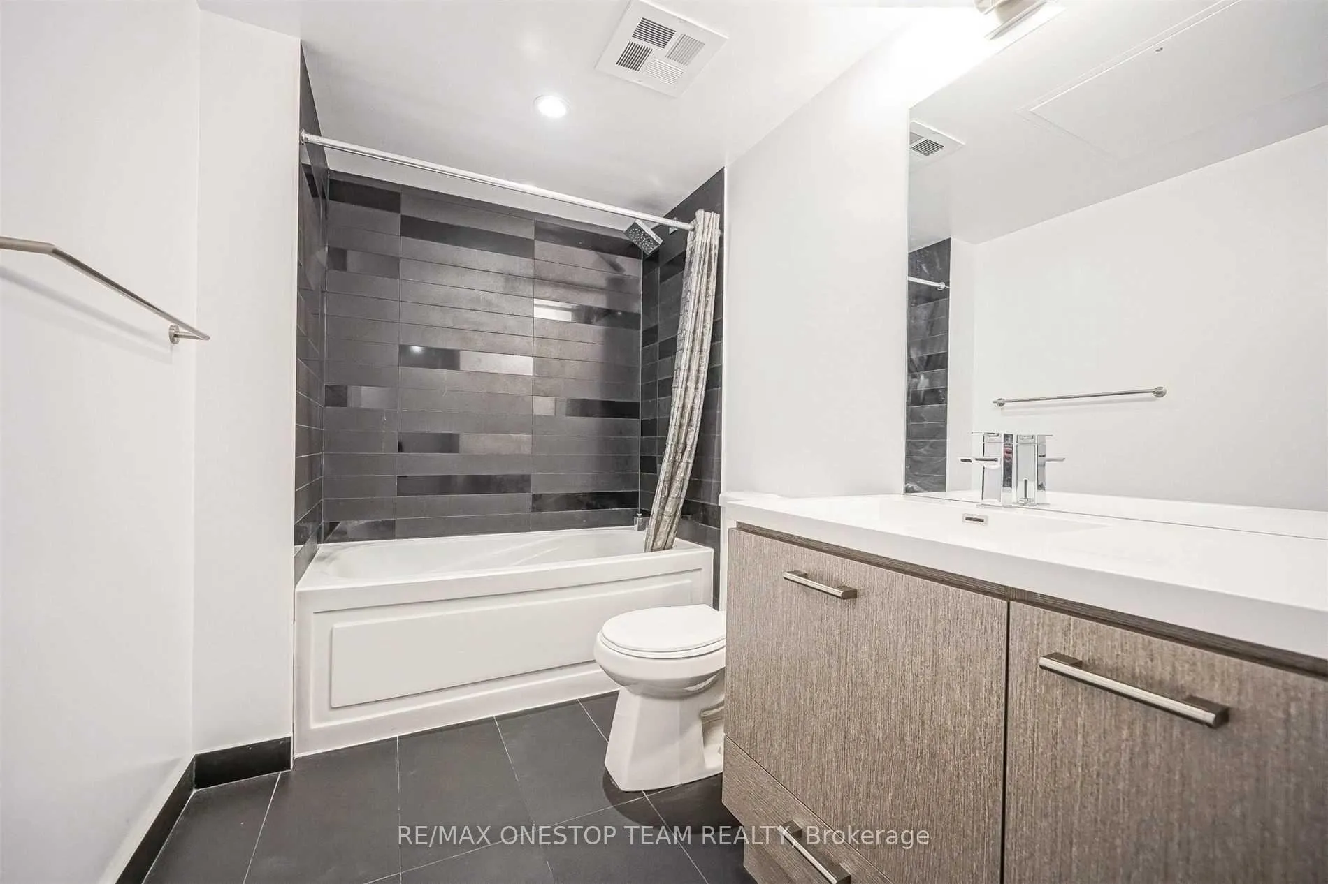 Photo 15 of Unit 1017, 87 Peter Street, Toronto, Waterfront Communities — HOMEH