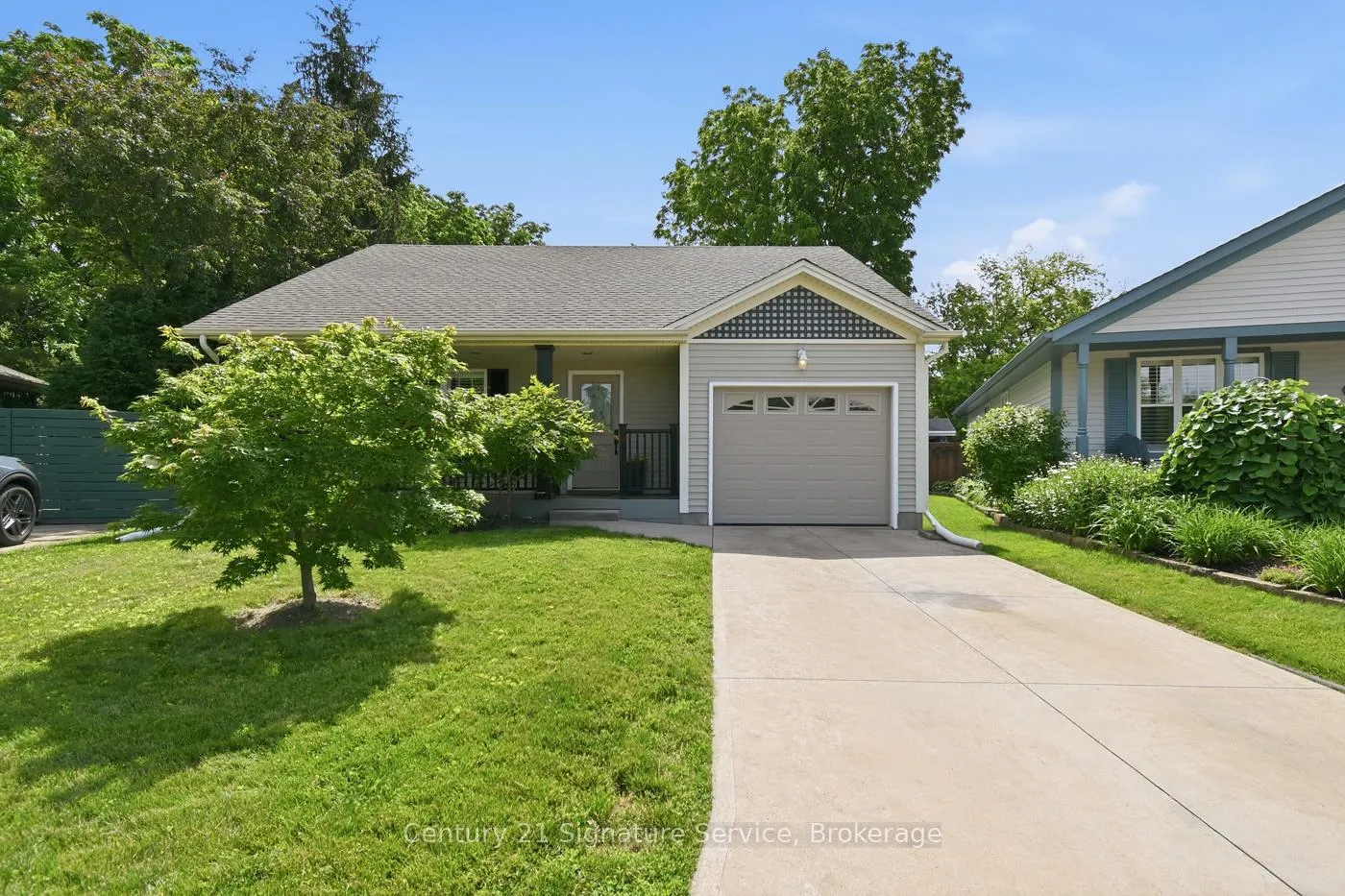 Photo 2 of 29 Willver Drive, St. Catharines, Lakeshore — HOMEH