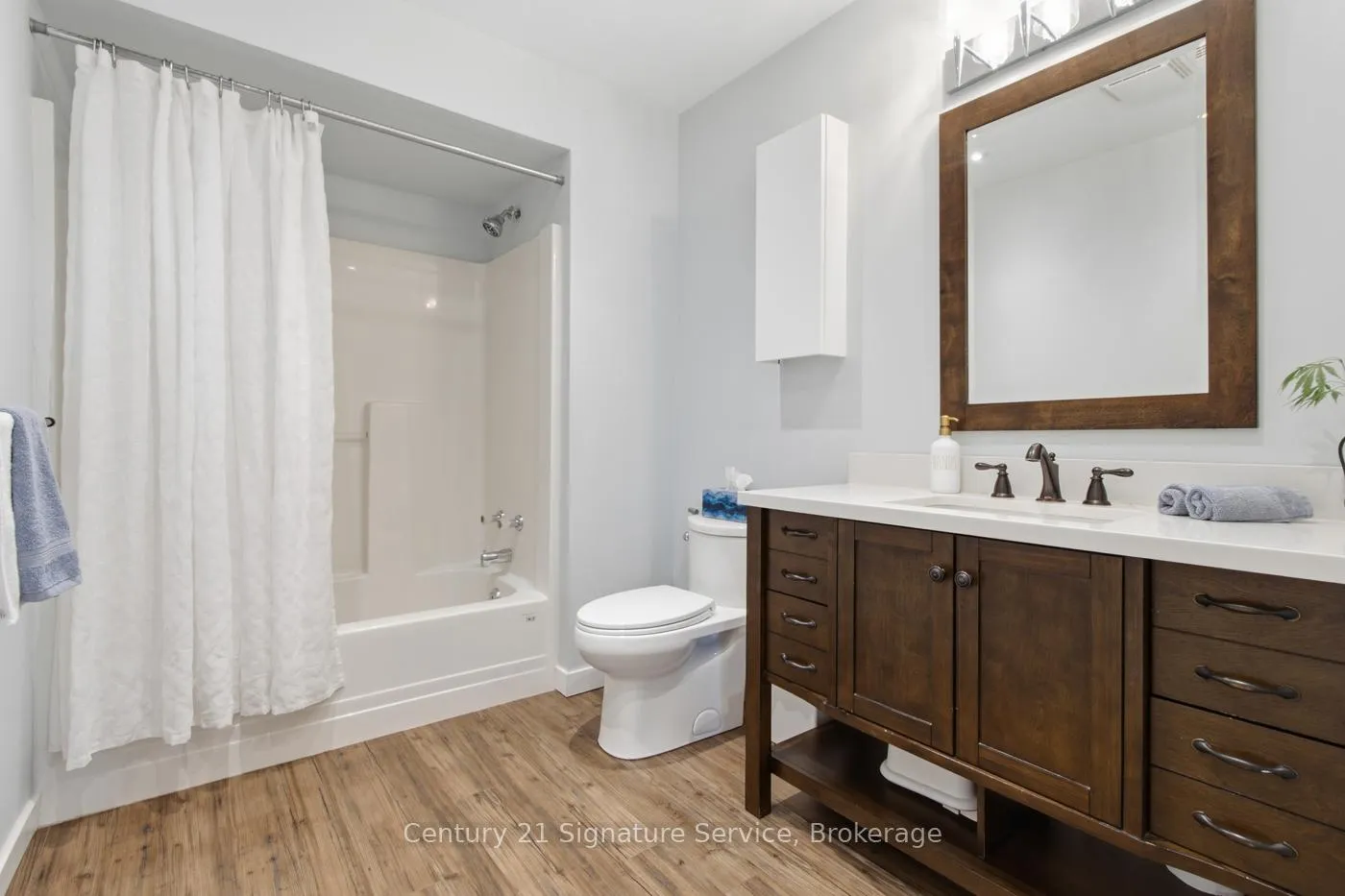 Photo 14 of 29 Willver Drive, St. Catharines, Lakeshore — HOMEH