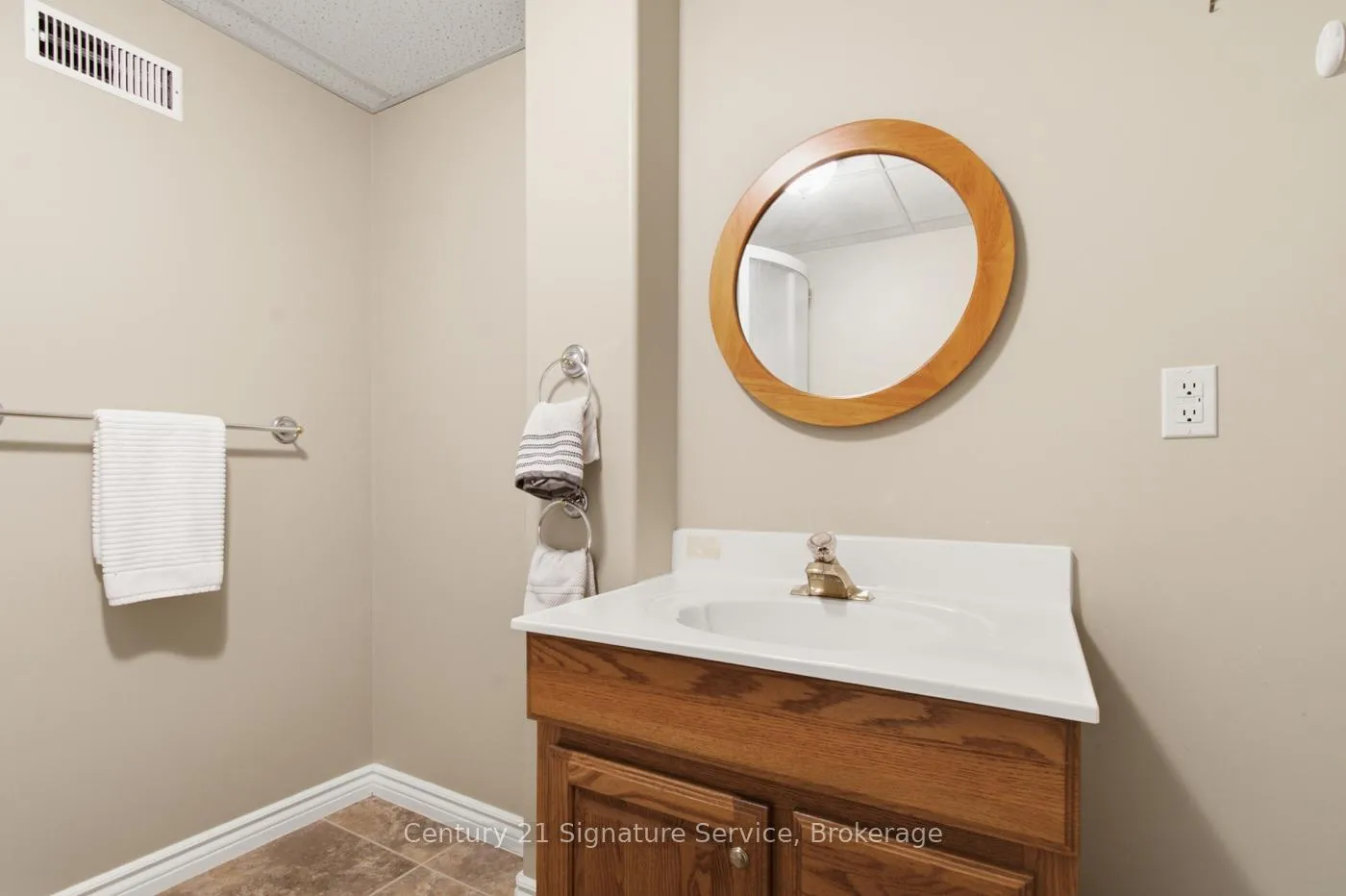 Photo 28 of 29 Willver Drive, St. Catharines, Lakeshore — HOMEH
