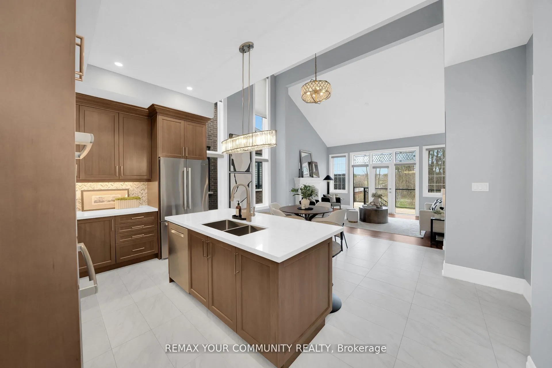 Photo 8 of 172 Purple Creek Road, Vaughan, Vellore Village — HOMEH