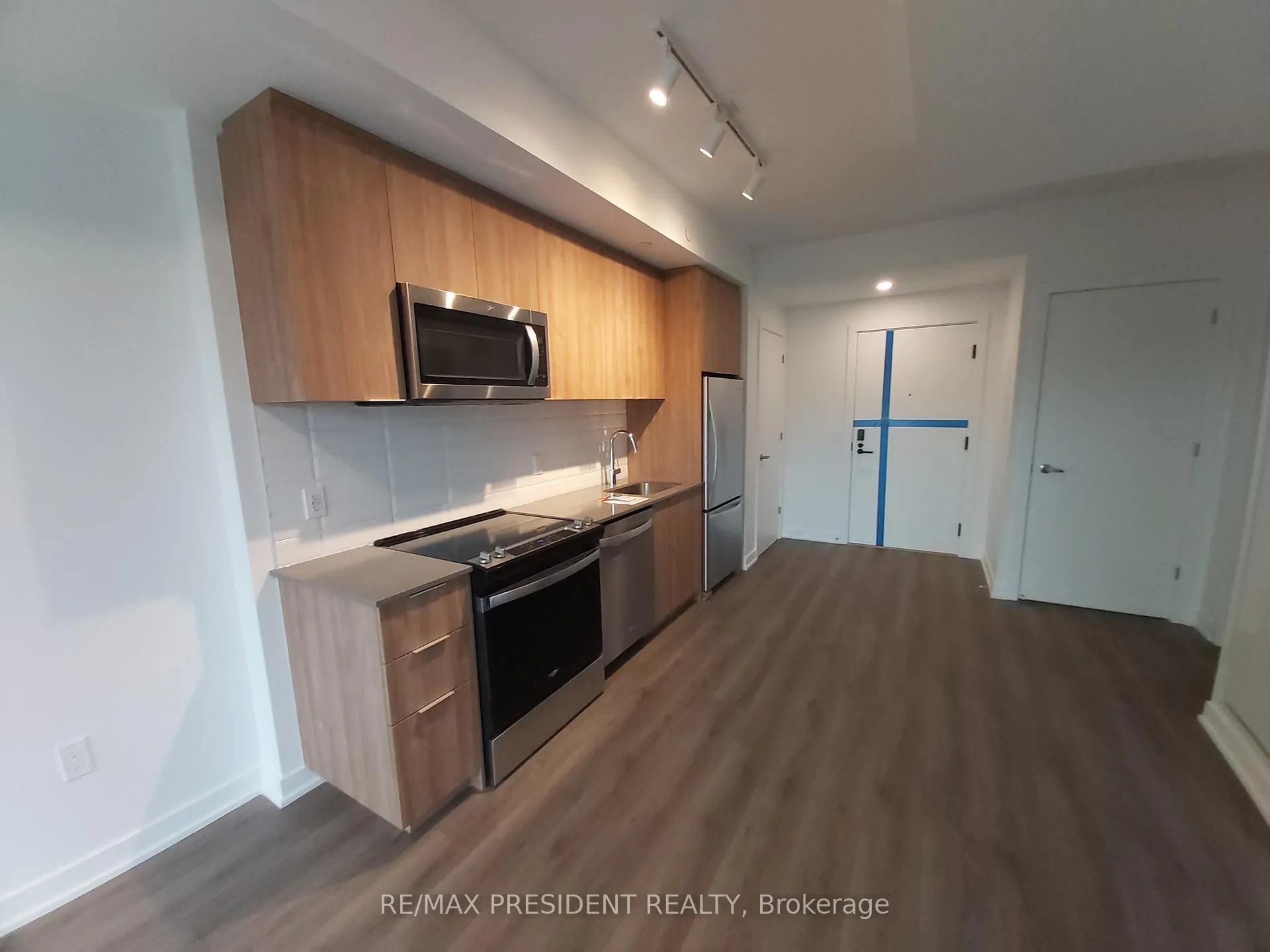 Photo 3 of Unit 318, 740 Whithlock Avenue, Milton, Cobban — HOMEH