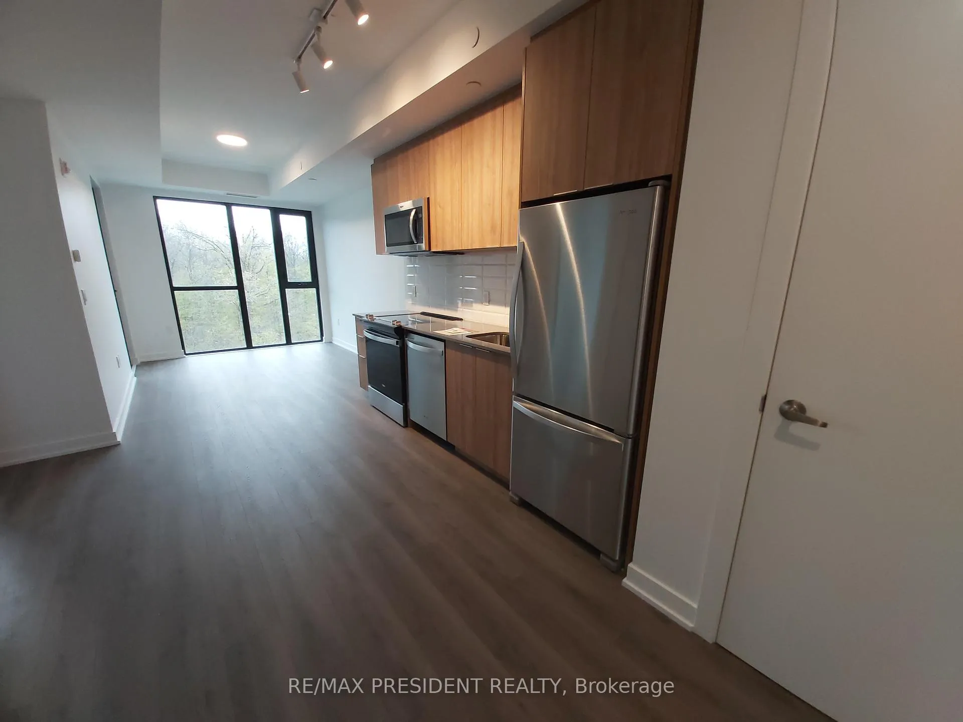 Photo 5 of Unit 318, 740 Whithlock Avenue, Milton, Cobban — HOMEH