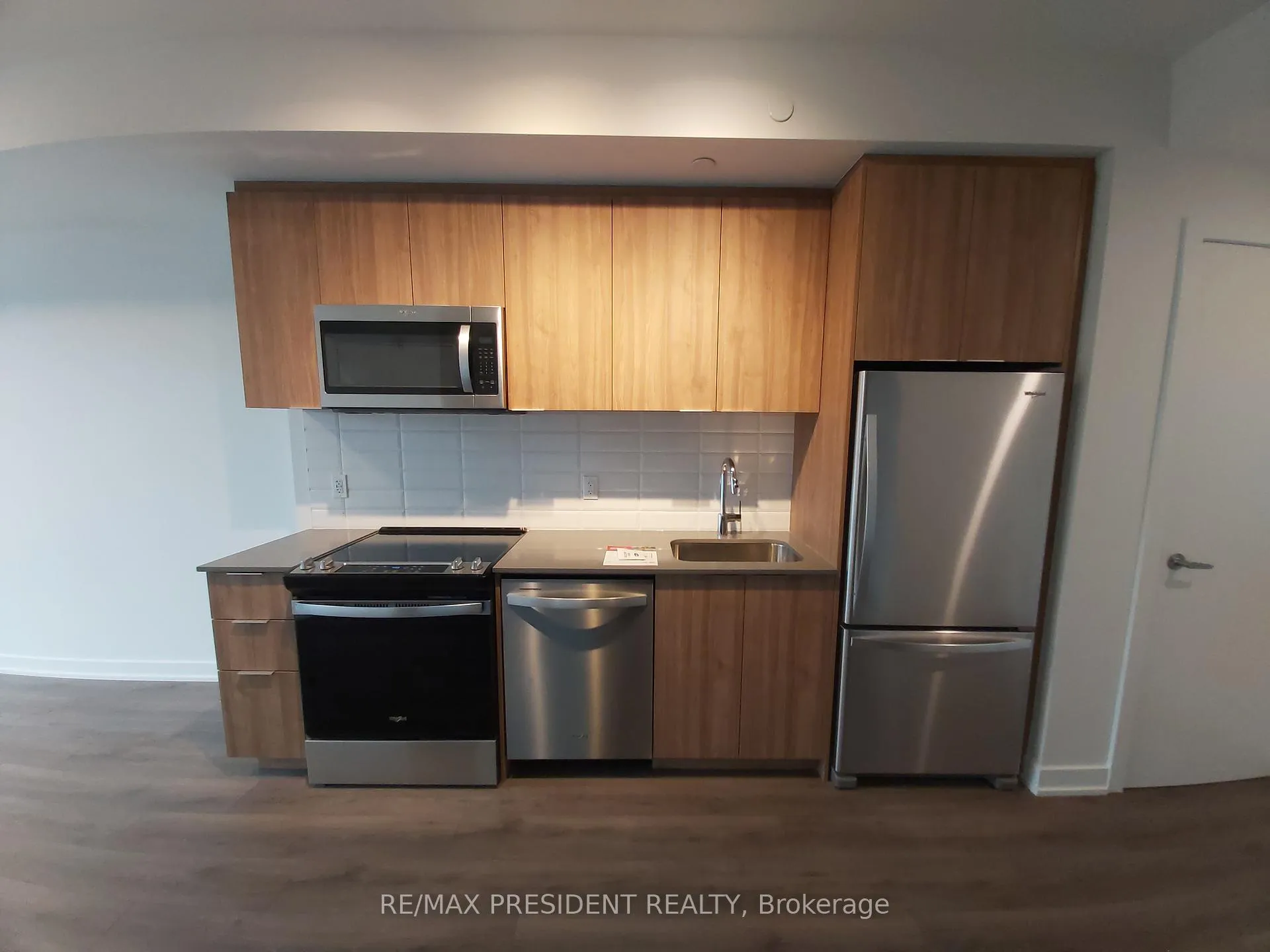 Photo 6 of Unit 318, 740 Whithlock Avenue, Milton, Cobban — HOMEH