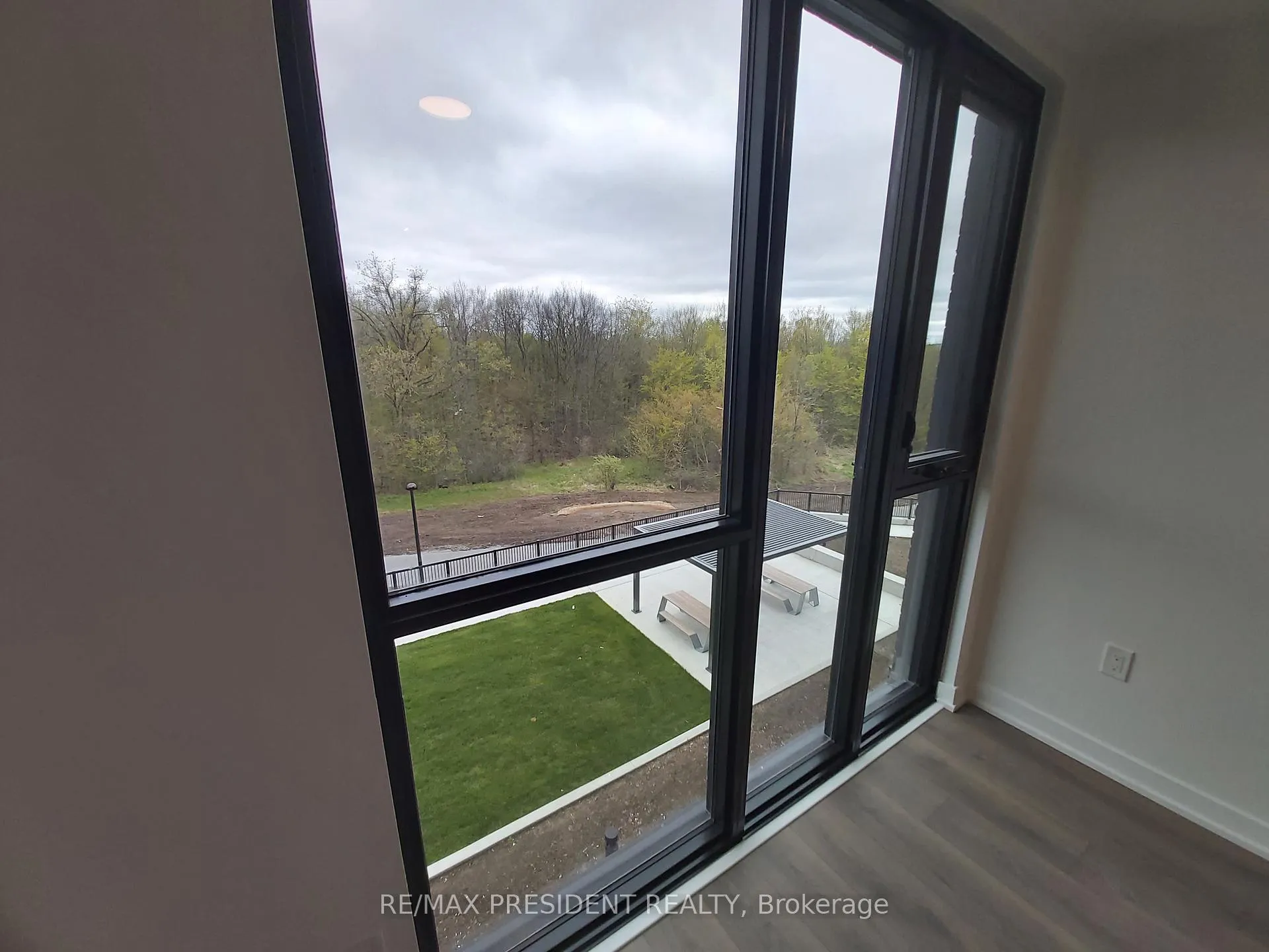 Photo 9 of Unit 318, 740 Whithlock Avenue, Milton, Cobban — HOMEH