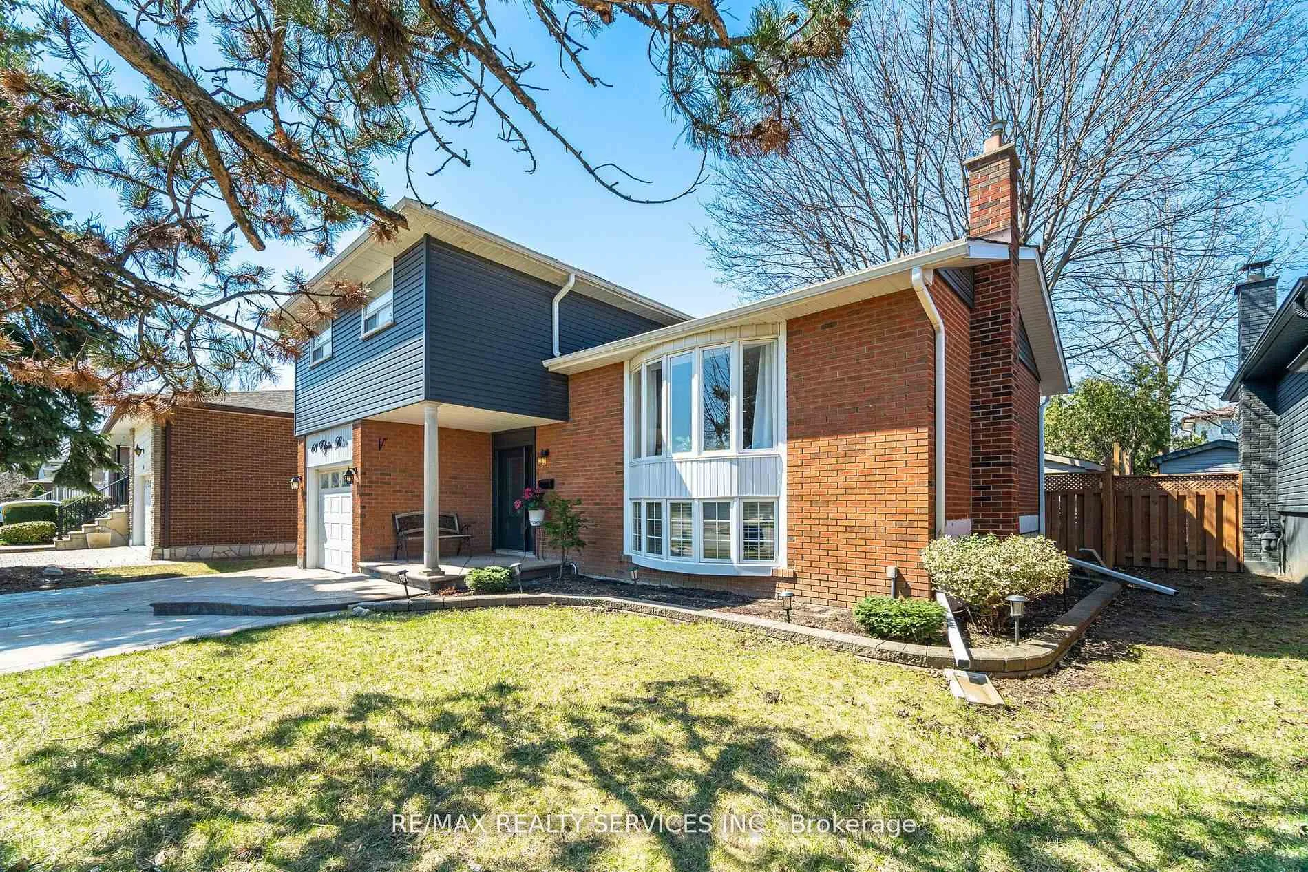 Photo 49 of 68 Elgin Drive, Brampton, Brampton South — HOMEH