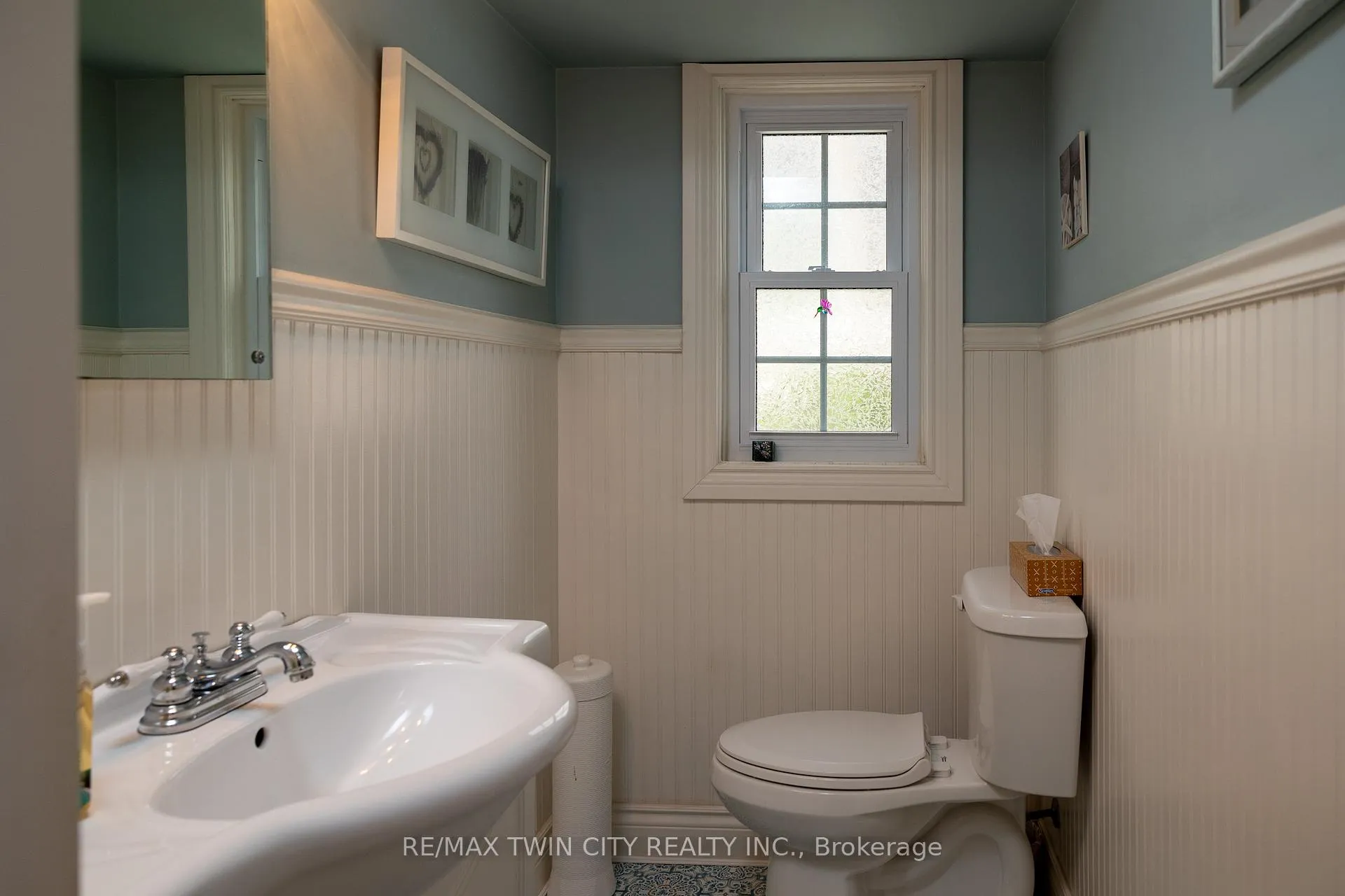 Photo 17 of 21 Baldwin Avenue, Brantford — HOMEH