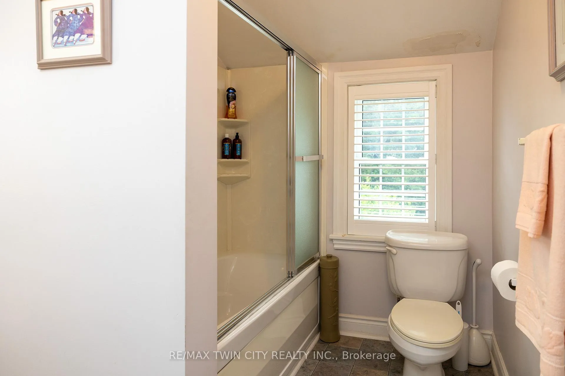 Photo 22 of 21 Baldwin Avenue, Brantford — HOMEH