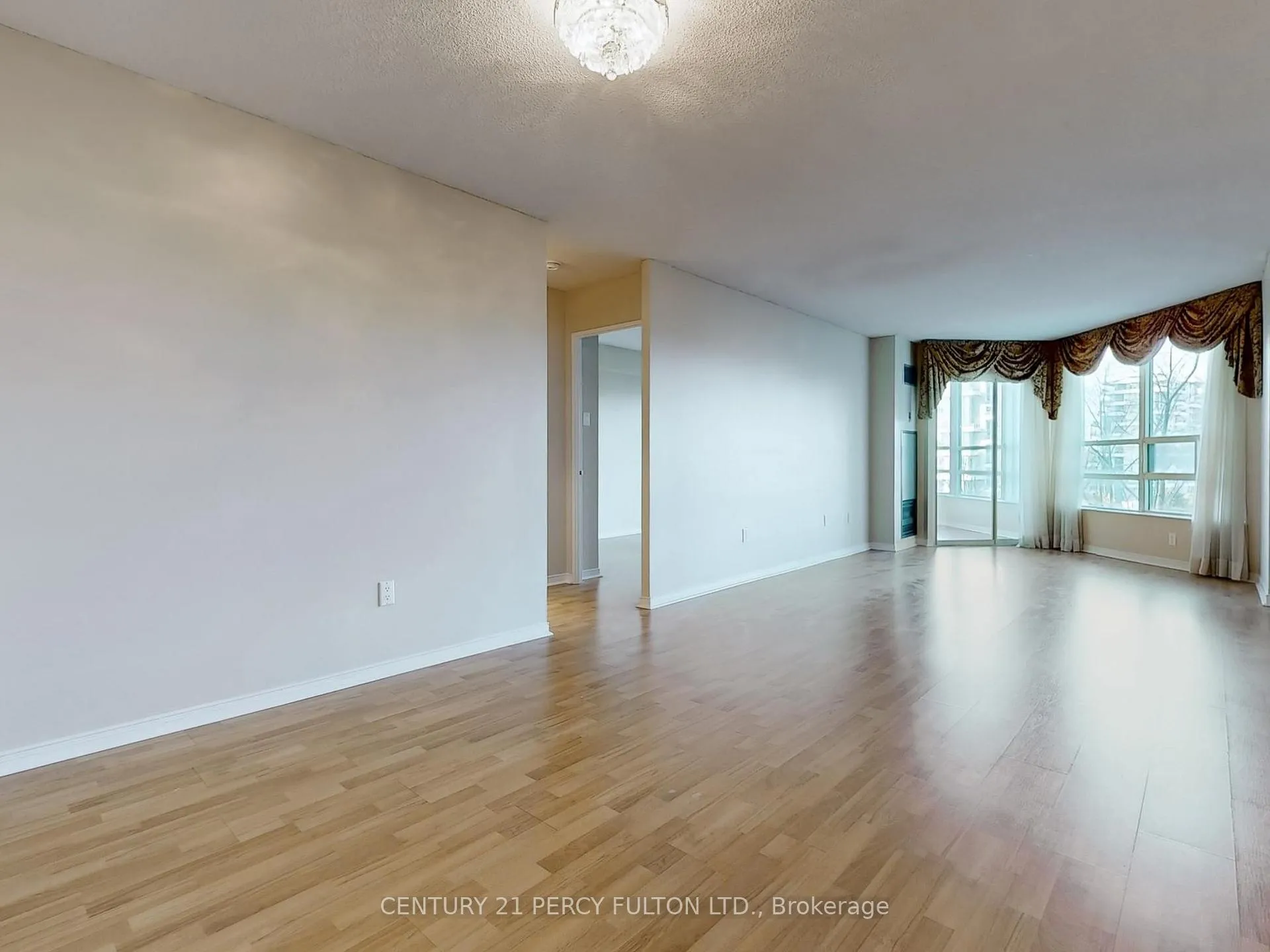Photo 8 of Unit #625, 7805 Bayview Avenue, Markham, Aileen-Willowbrook — HOMEH