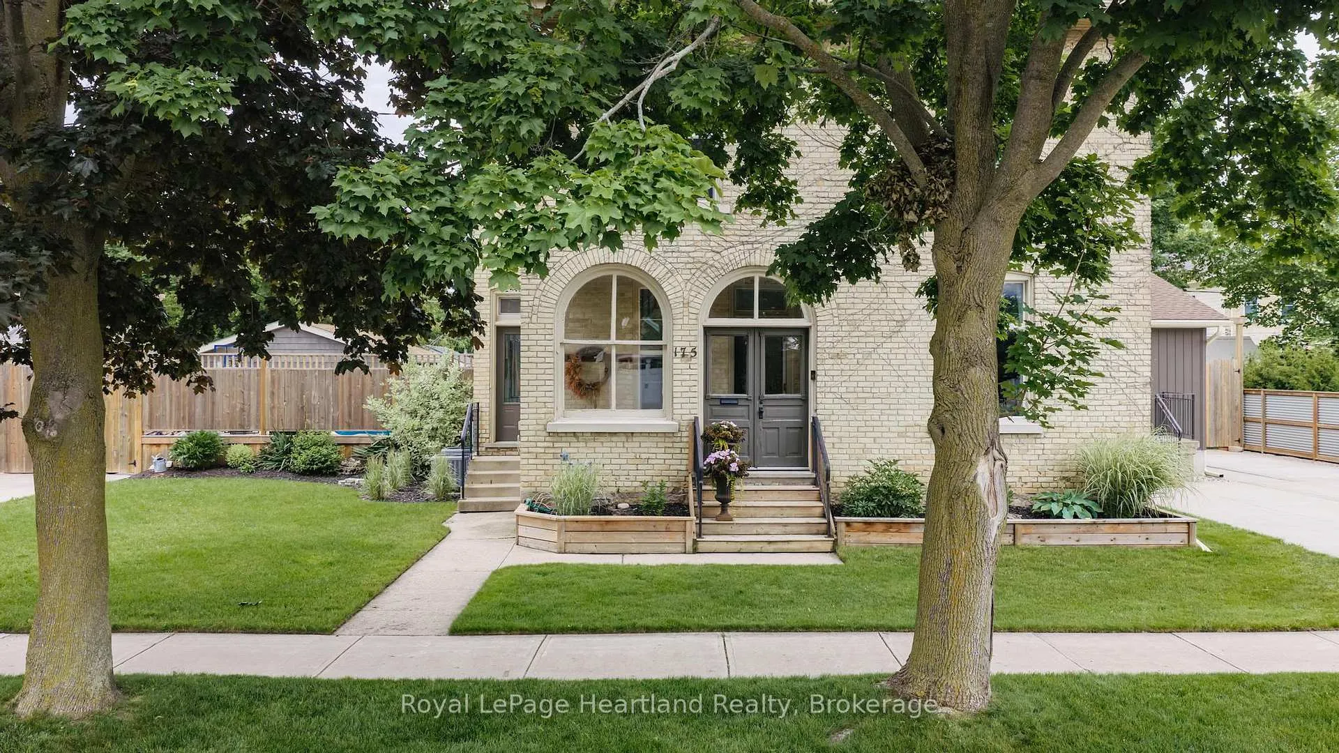 Photo 2 of 175 St David Street, Goderich, Goderich (Town) — HOMEH