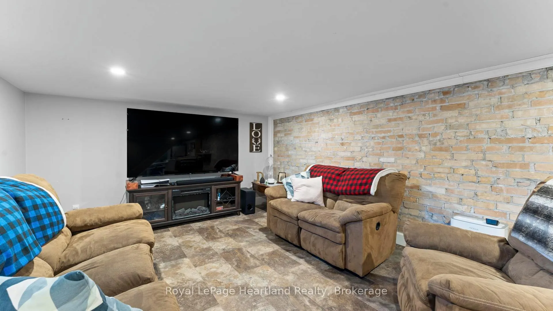 Photo 28 of 175 St David Street, Goderich, Goderich (Town) — HOMEH