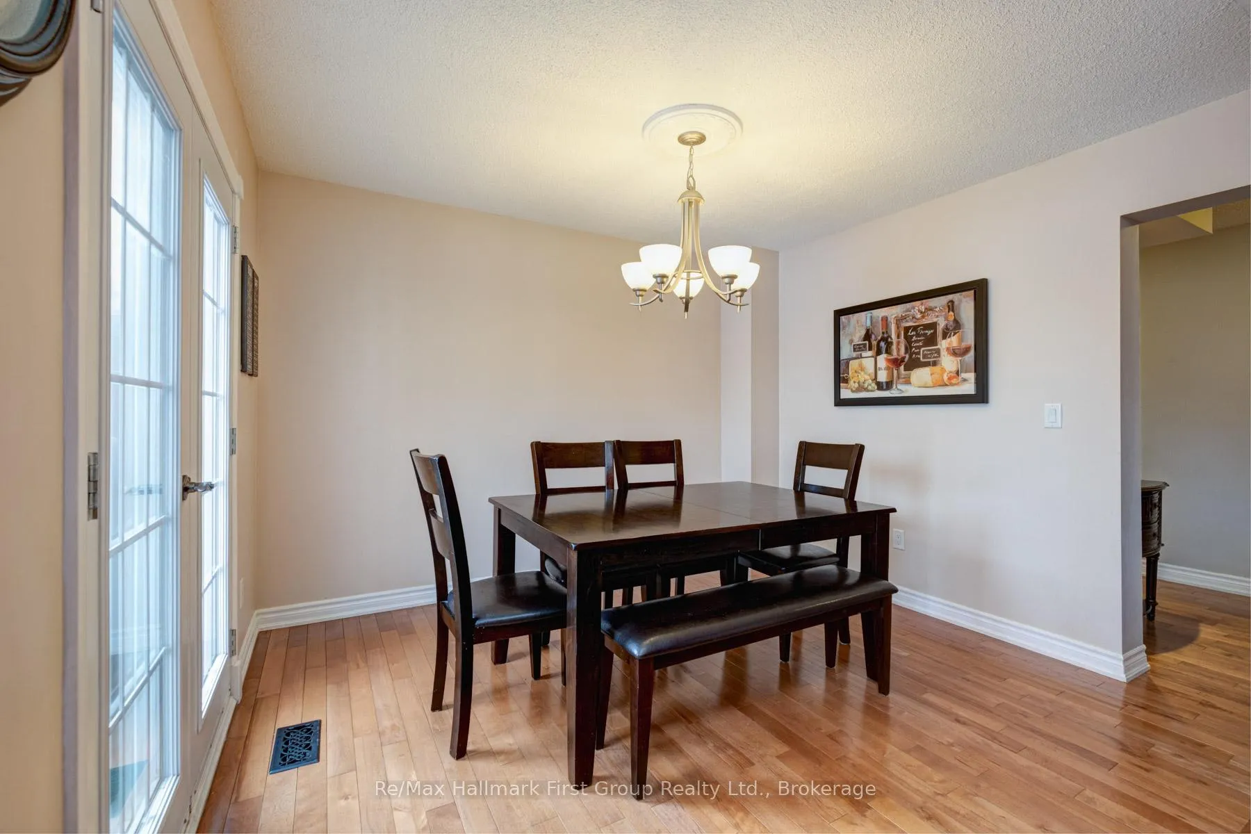 Photo 9 of 565 Birkdale Street, Oshawa, Donevan — HOMEH
