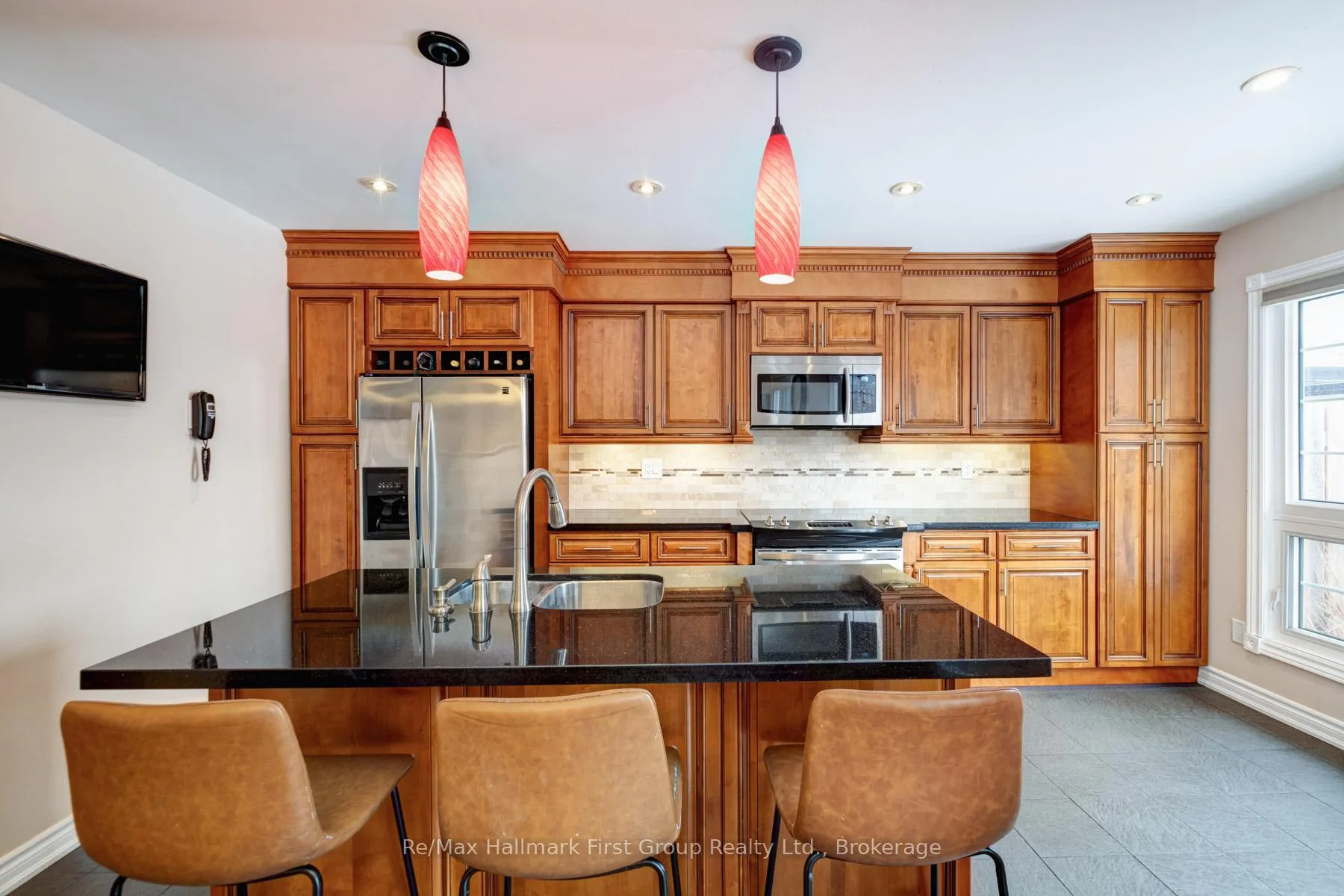 Photo 11 of 565 Birkdale Street, Oshawa, Donevan — HOMEH