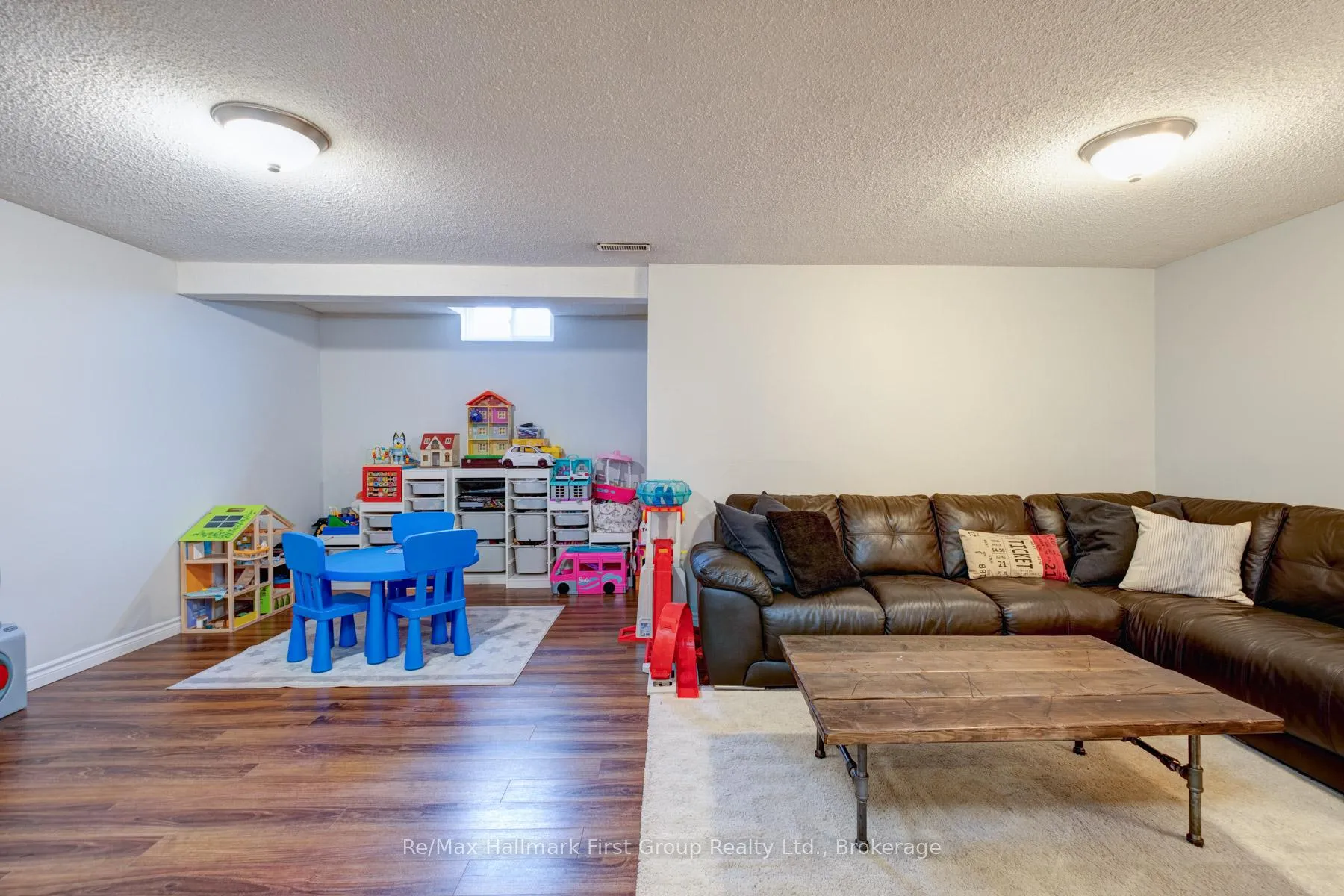 Photo 15 of 565 Birkdale Street, Oshawa, Donevan — HOMEH