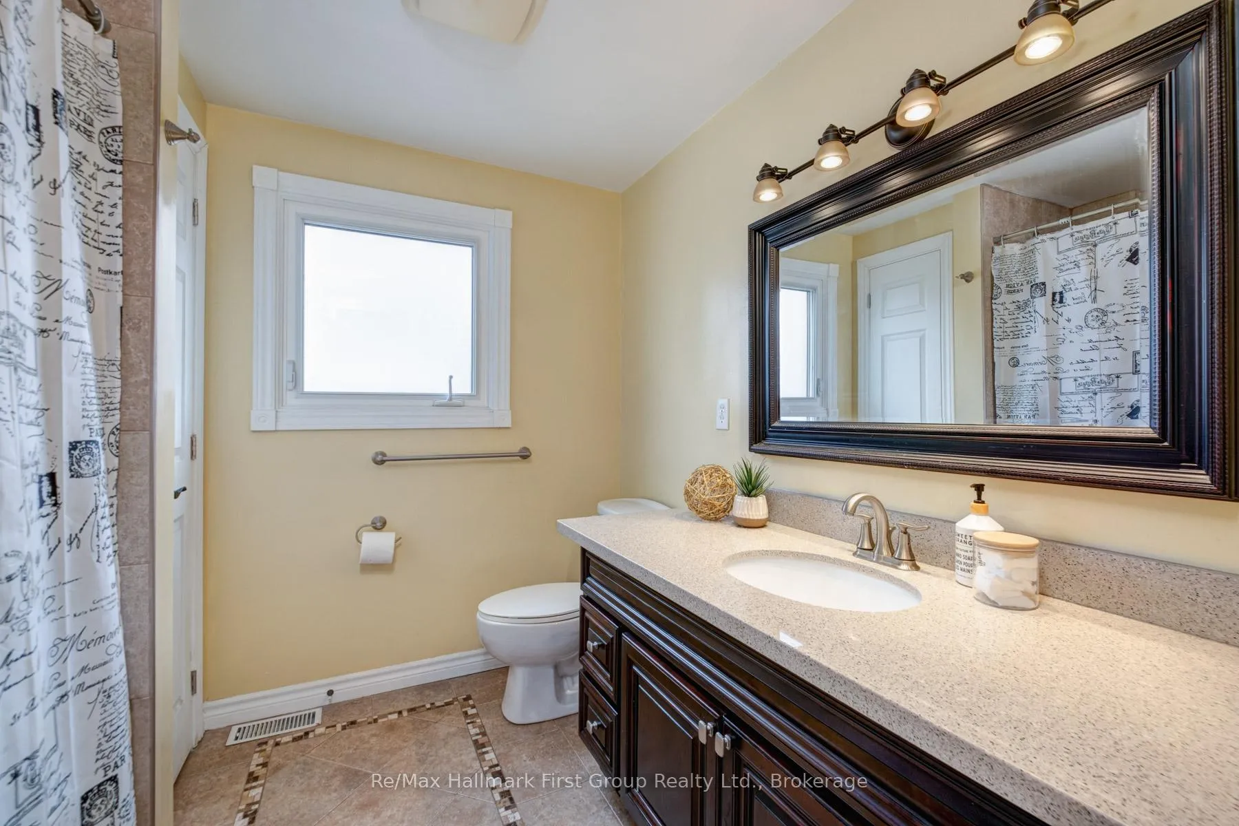 Photo 16 of 565 Birkdale Street, Oshawa, Donevan — HOMEH