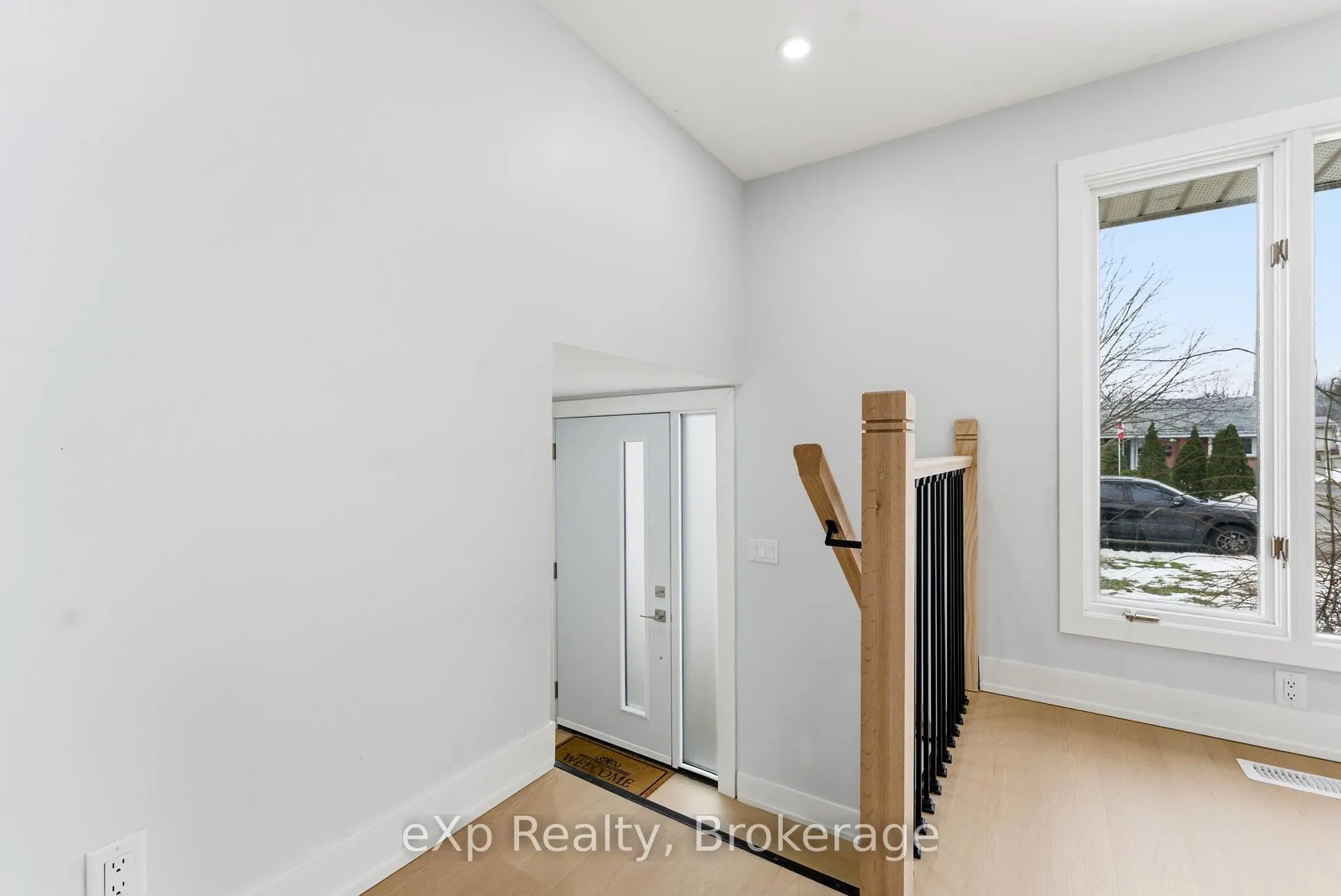 Photo 3 of 19 Alfred Drive, Belleville, Belleville Ward — HOMEH