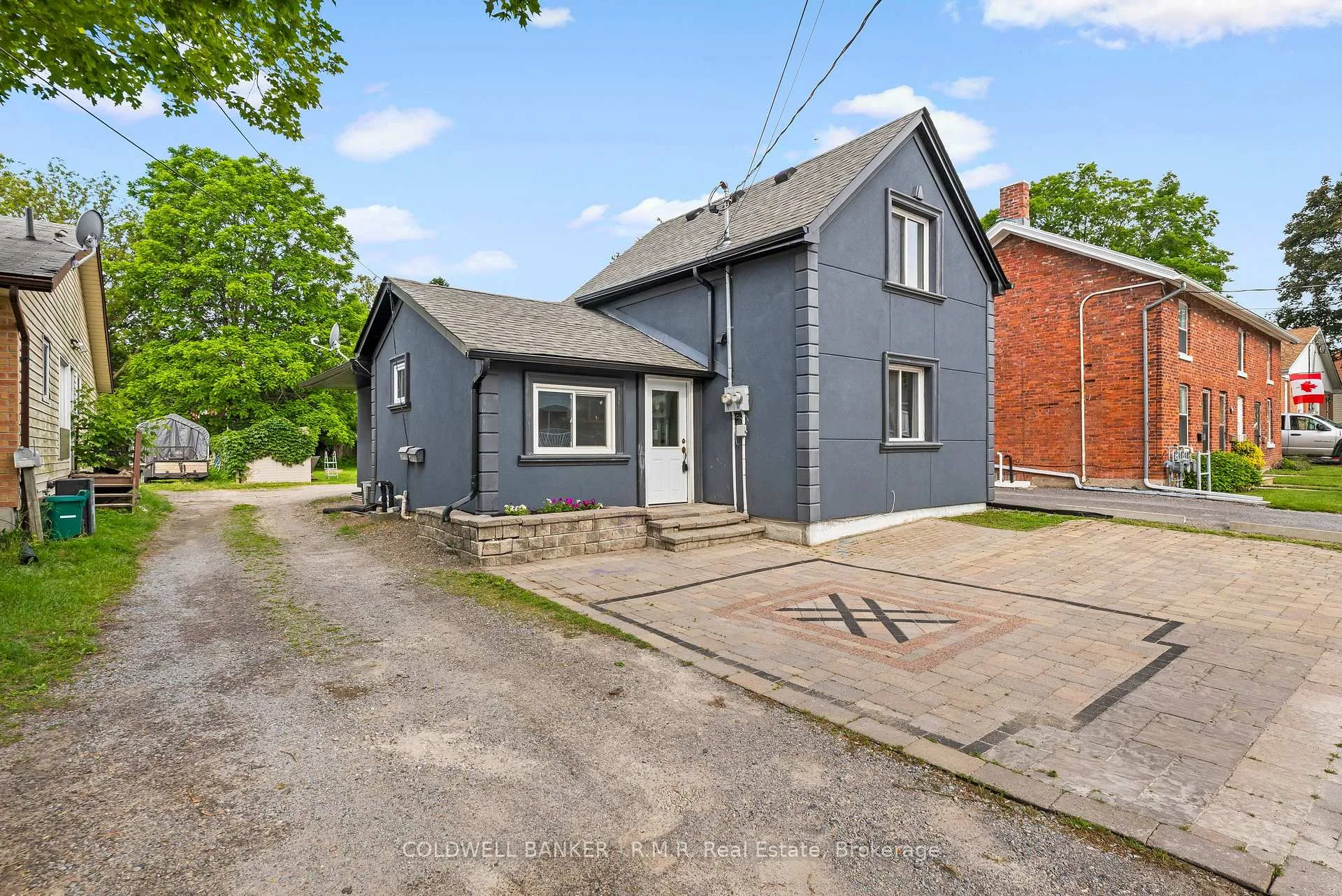 Photo of 371 John Street