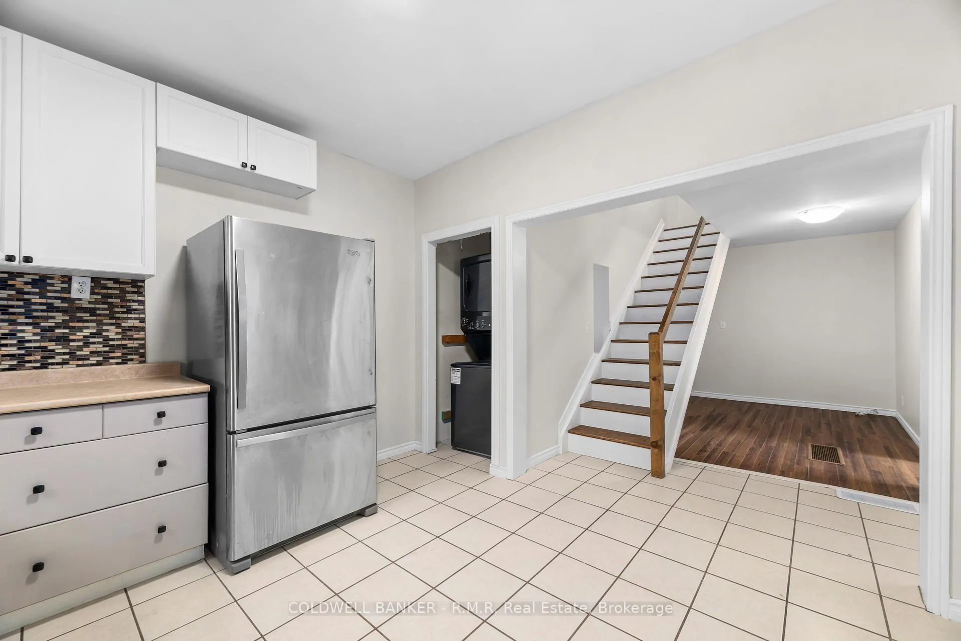 Photo 3 of 371 John Street, Cobourg — HOMEH