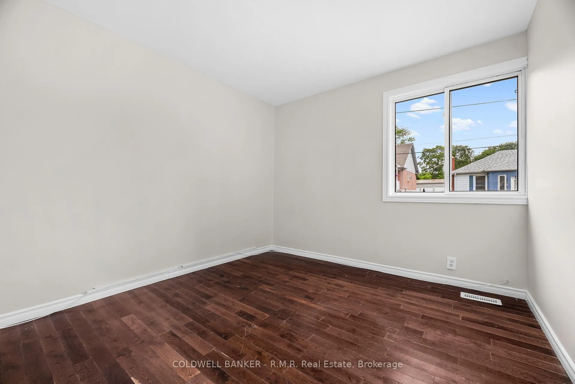 Photo 5 of 371 John Street, Cobourg — HOMEH