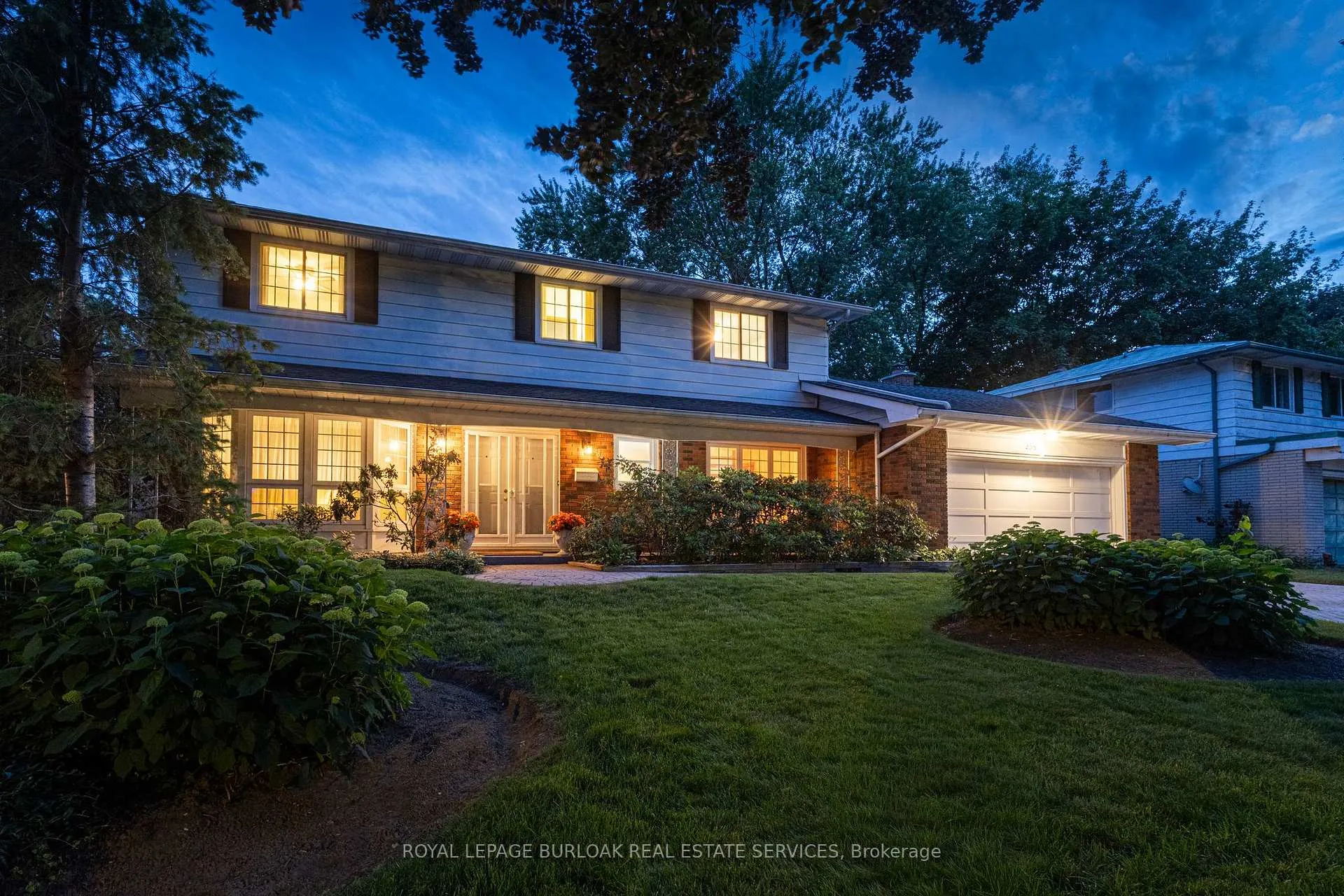 Photo 1 of 258 Camelot Drive, Burlington, Shoreacres — HOMEH