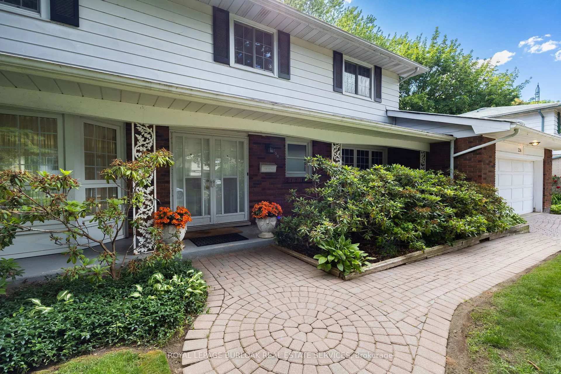 Photo 7 of 258 Camelot Drive, Burlington, Shoreacres — HOMEH