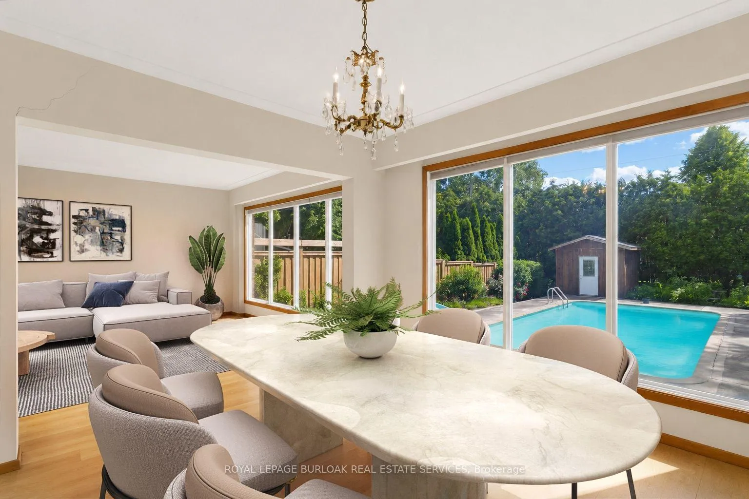 Photo 13 of 258 Camelot Drive, Burlington, Shoreacres — HOMEH