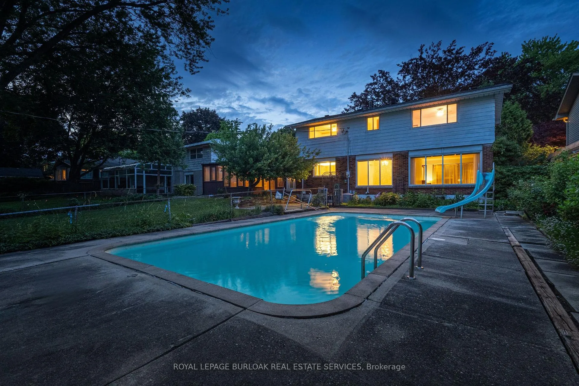 Photo 41 of 258 Camelot Drive, Burlington, Shoreacres — HOMEH