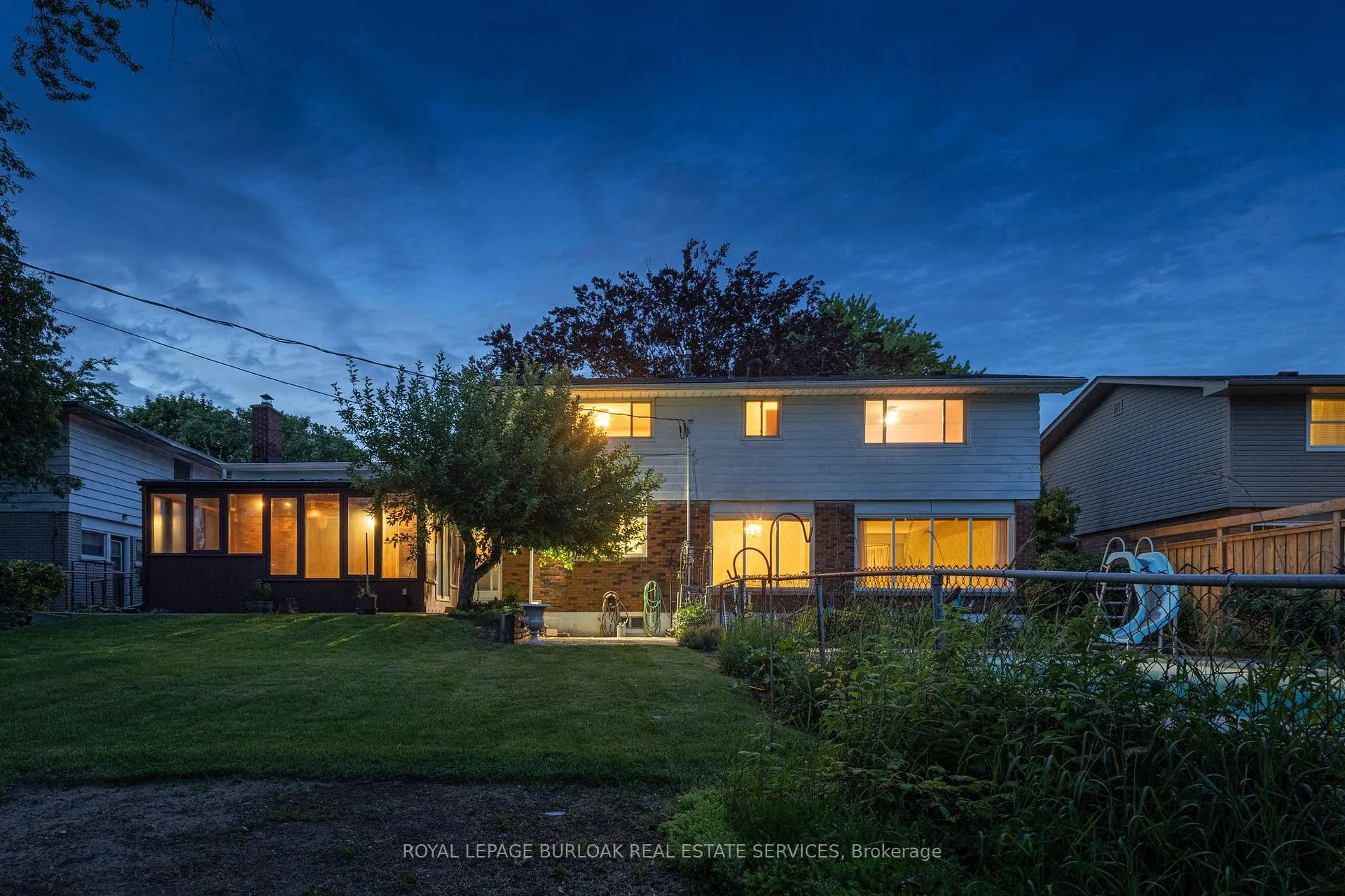 Photo 42 of 258 Camelot Drive, Burlington, Shoreacres — HOMEH