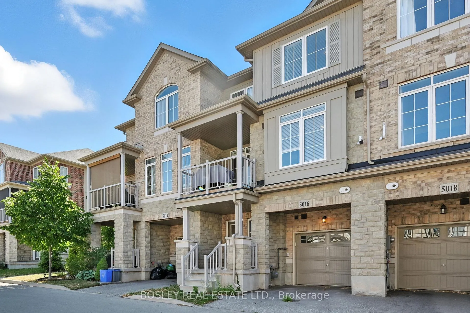 Photo 2 of 5016 Desantis Drive, Lincoln, Beamsville — HOMEH