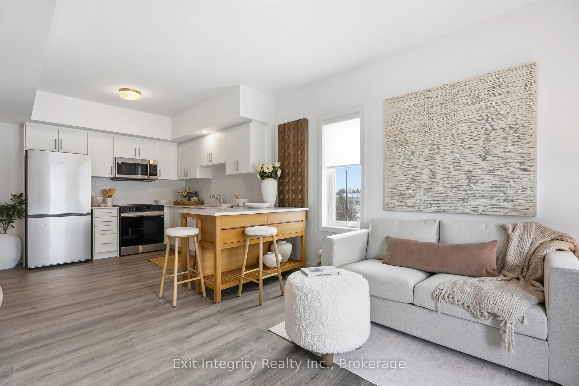 Photo 4 of Unit 92, 42 Lowes Road W, Guelph, Clairfields/Hanlon Business Park — HOMEH