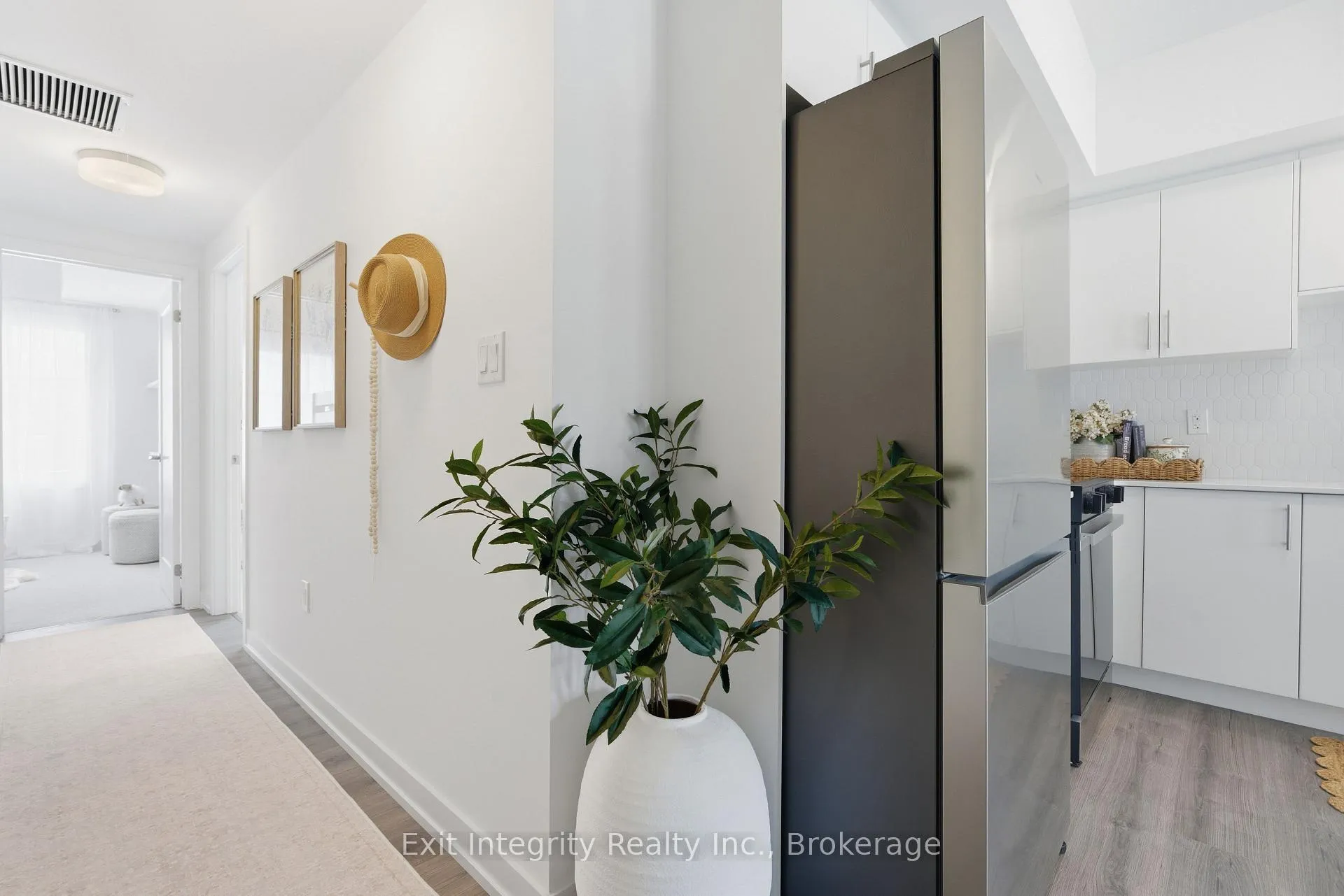 Photo 8 of Unit 92, 42 Lowes Road W, Guelph, Clairfields/Hanlon Business Park — HOMEH