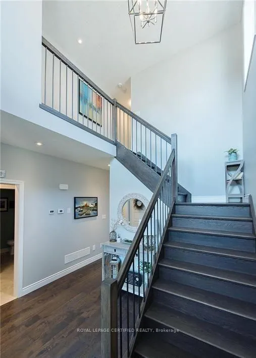 Photo 6 of 940 Reeves Avenue, London, North I — HOMEH