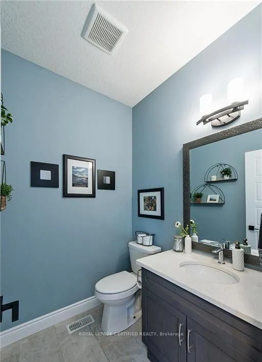 Photo 10 of 940 Reeves Avenue, London, North I — HOMEH