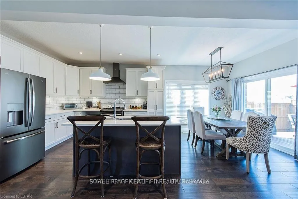 Photo 14 of 940 Reeves Avenue, London, North I — HOMEH