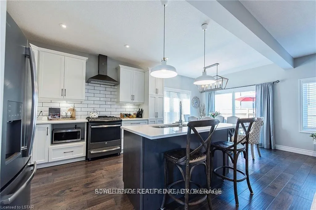 Photo 15 of 940 Reeves Avenue, London, North I — HOMEH