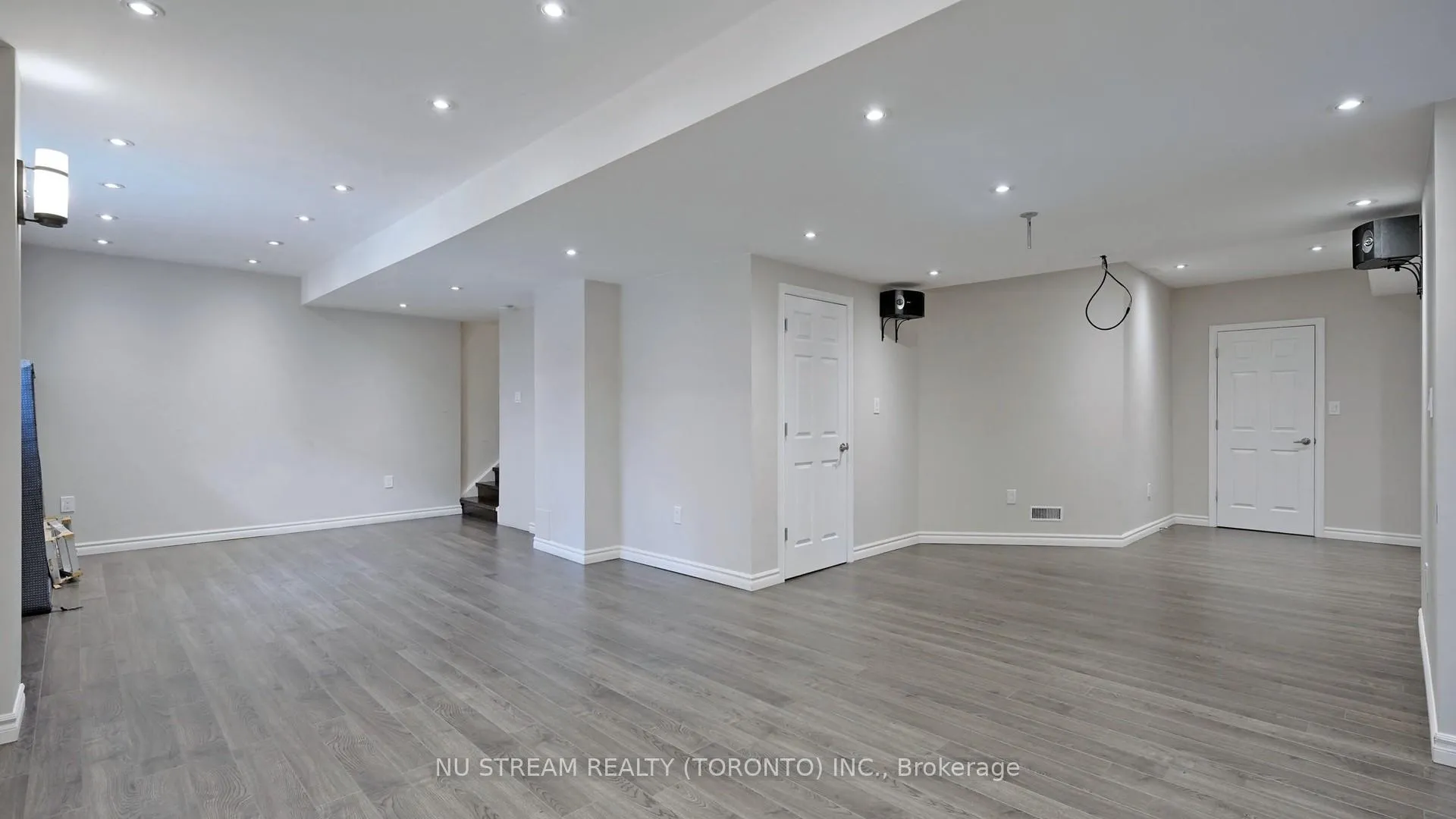 Photo 33 of 73 Serano Crescent, Richmond Hill, Jefferson — HOMEH