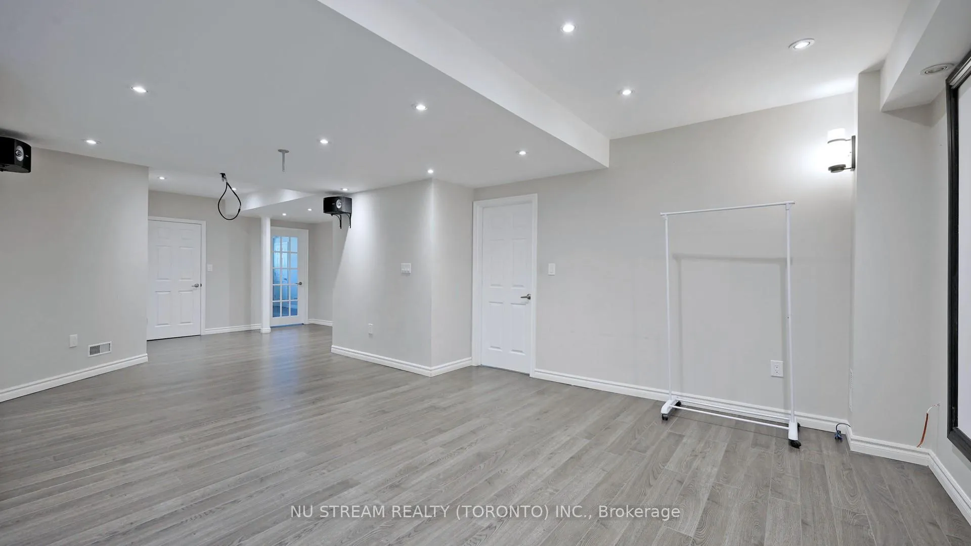Photo 34 of 73 Serano Crescent, Richmond Hill, Jefferson — HOMEH