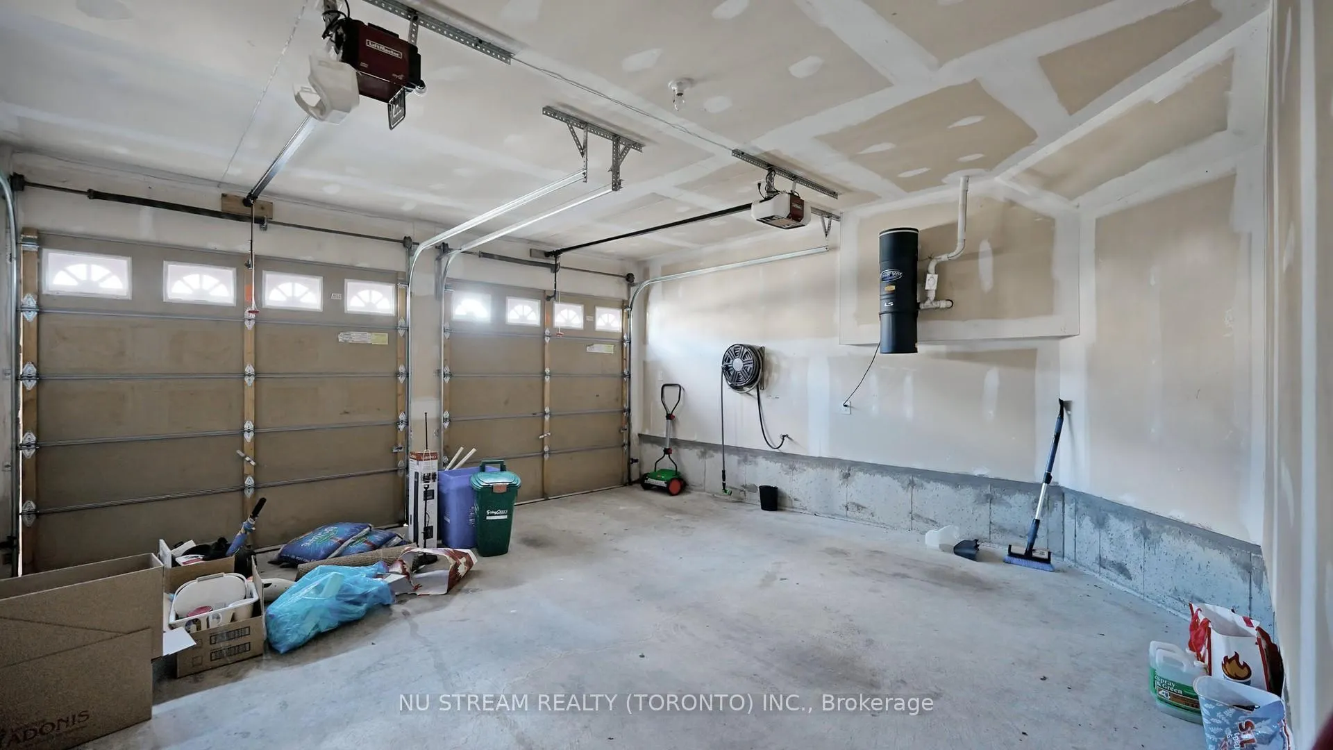 Photo 37 of 73 Serano Crescent, Richmond Hill, Jefferson — HOMEH