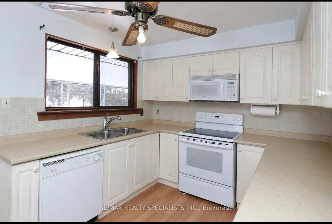 Photo 7 of Unit Main, 6 Earlton Court N, Brampton, Southgate — HOMEH