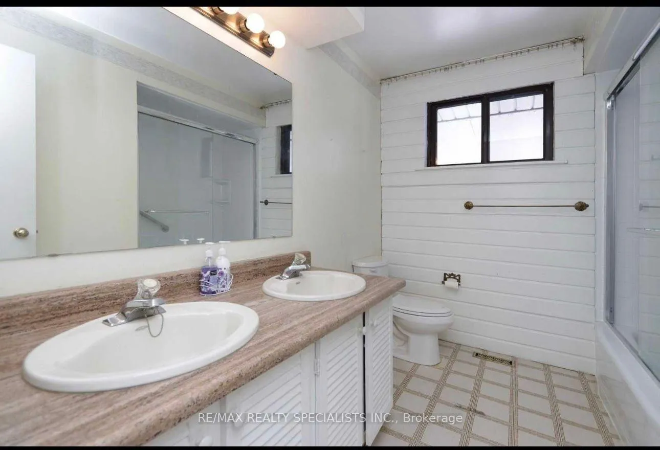 Photo 12 of Unit Main, 6 Earlton Court N, Brampton, Southgate — HOMEH