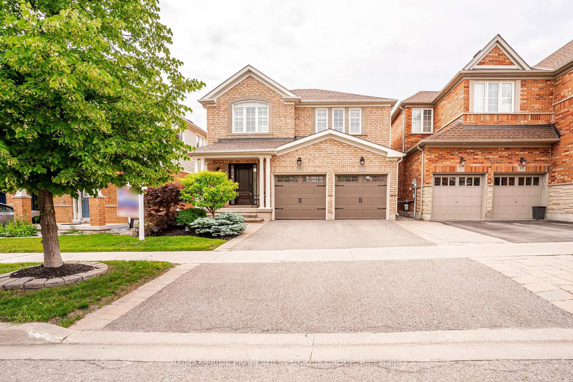 Front of 33 Richard Underhill Avenue
