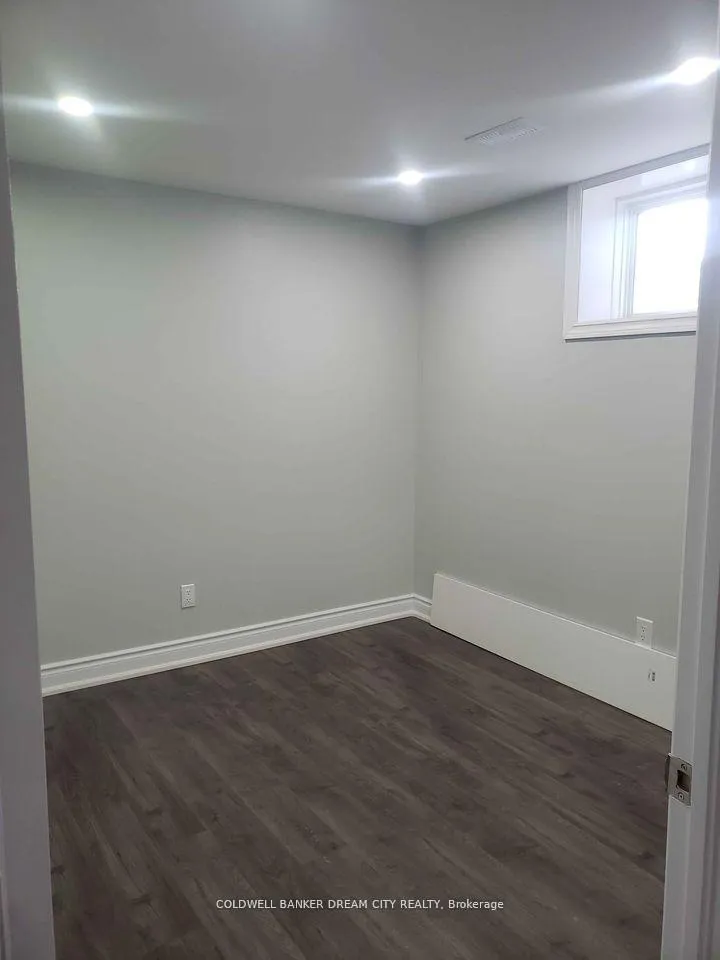 Photo 10 of Unit (Lower), 158 Forest Creek Drive, Kitchener, Doon South — HOMEH