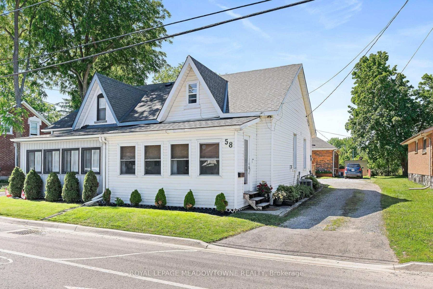 Photo 2 of 58 Young Street, Halton Hills, Acton — HOMEH