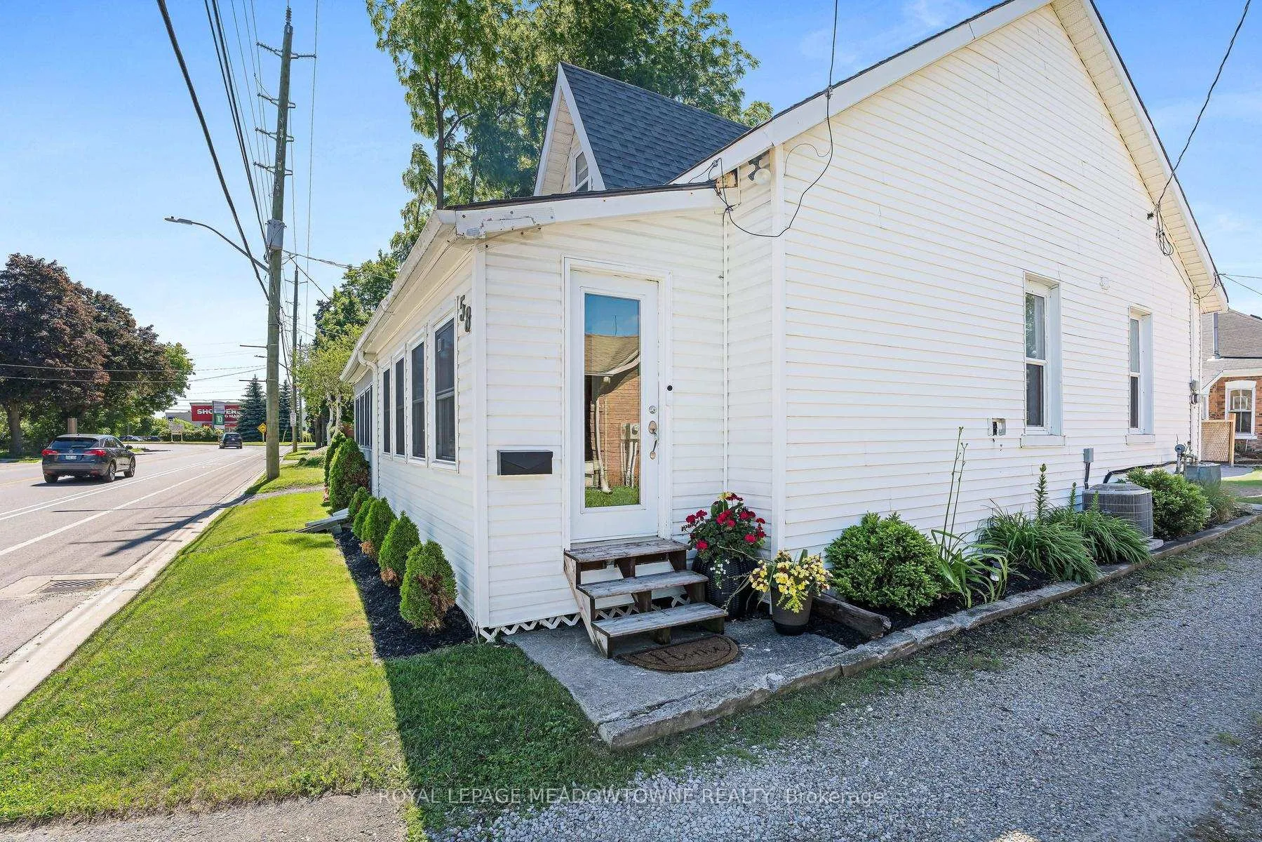 Photo 5 of 58 Young Street, Halton Hills, Acton — HOMEH