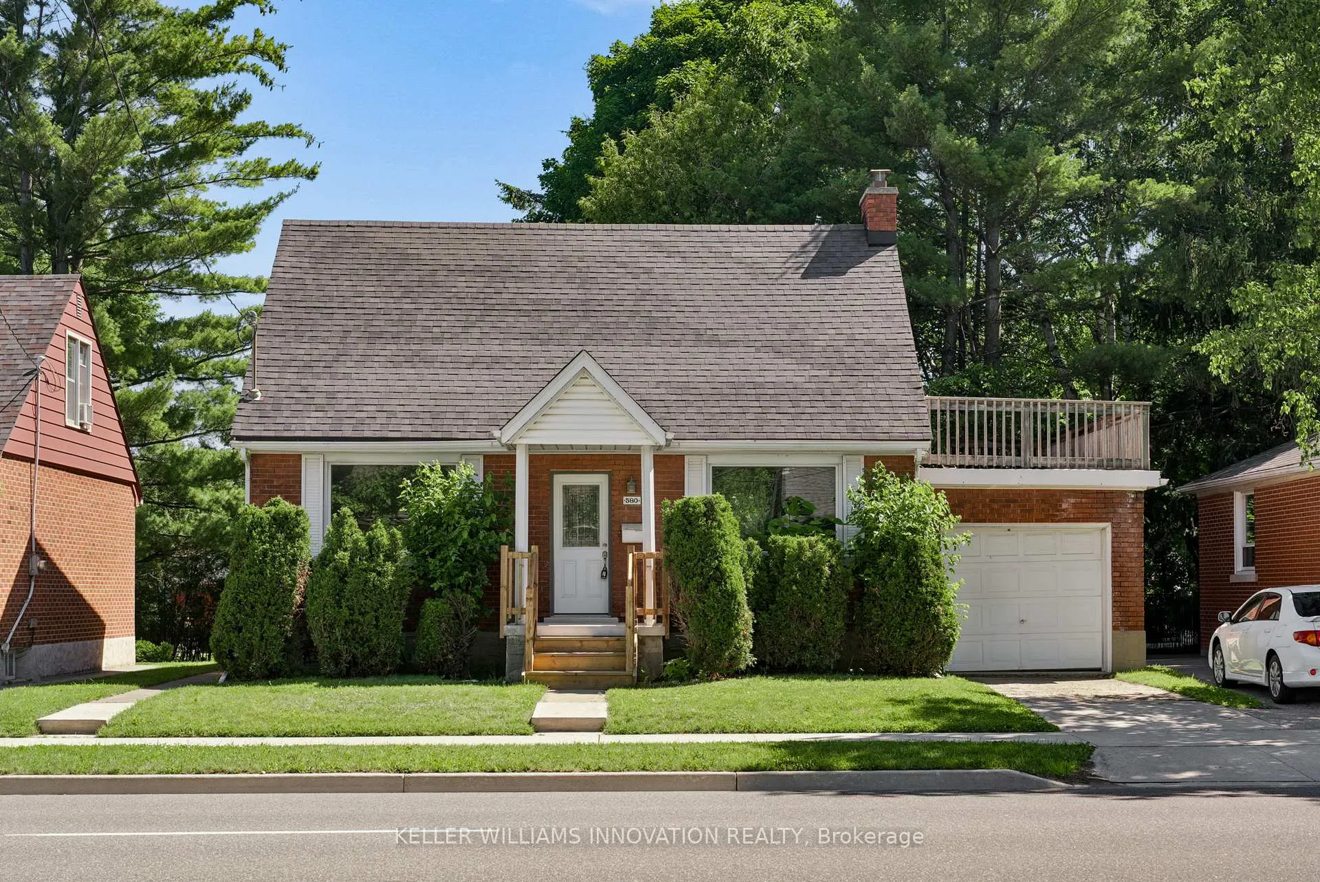 Front of 580 Weber Street E